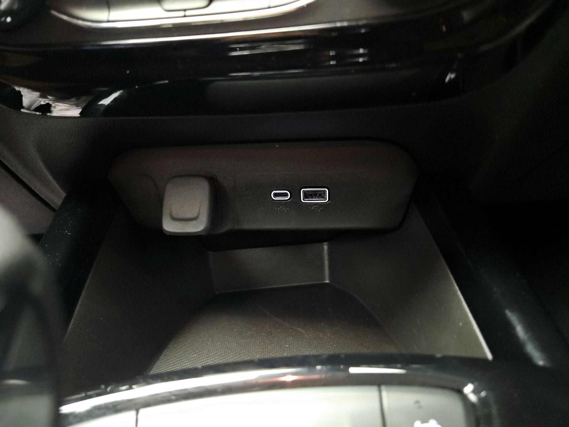 Thumbnail: 2025 Chevrolet Trax - 18
