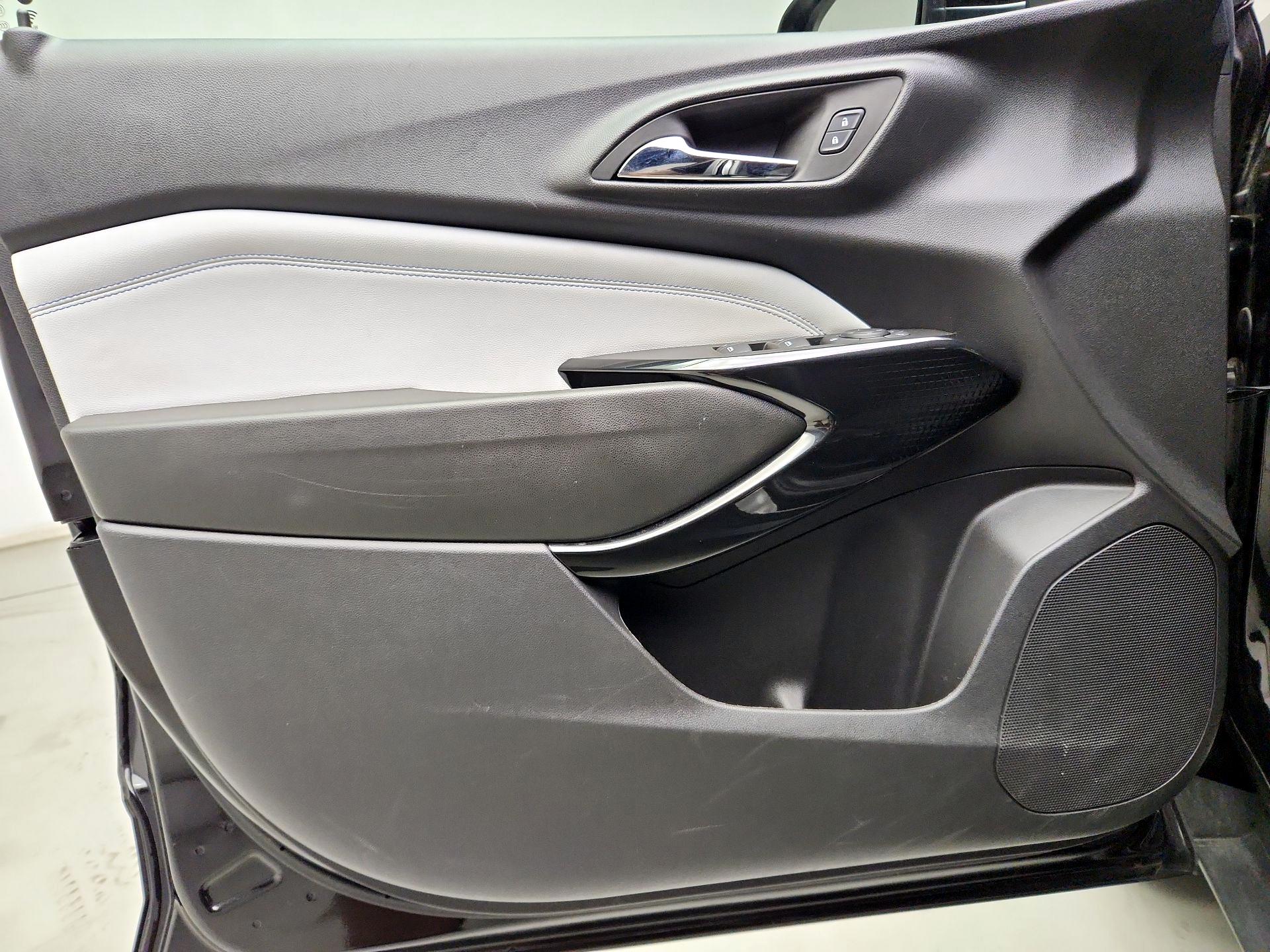 Thumbnail: 2025 Chevrolet Trax - 10