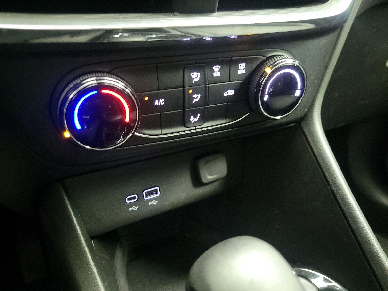2025 Buick Encore GX Preferred - Photo 17
