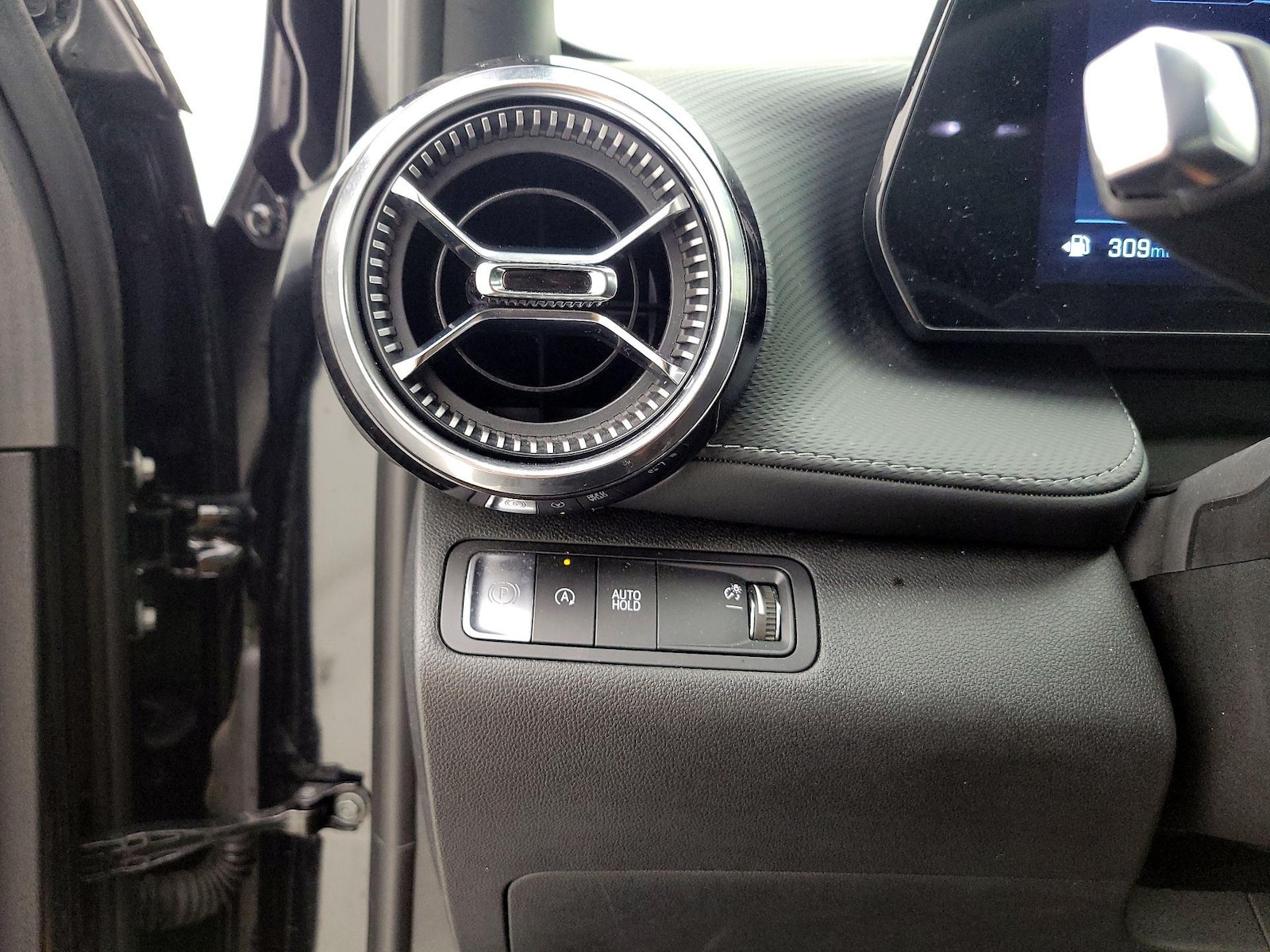 2025 Chevrolet Equinox LT - Photo 14
