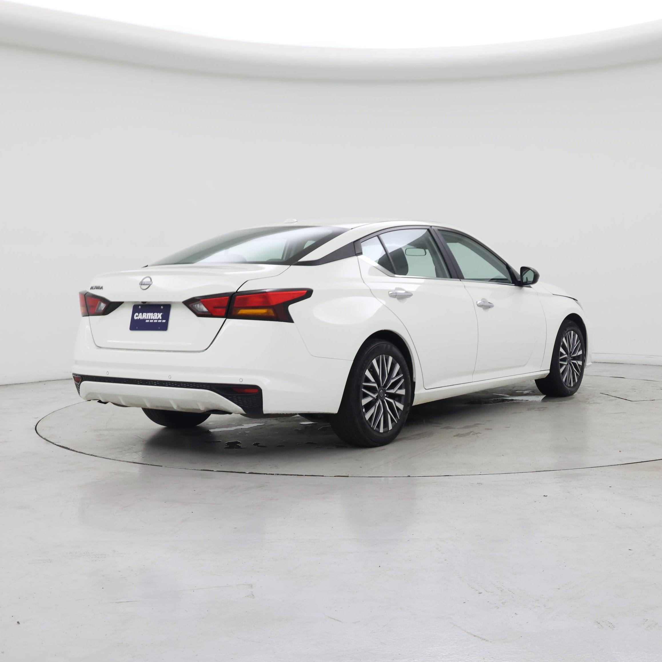 Thumbnail: 2025 Nissan Altima - 8