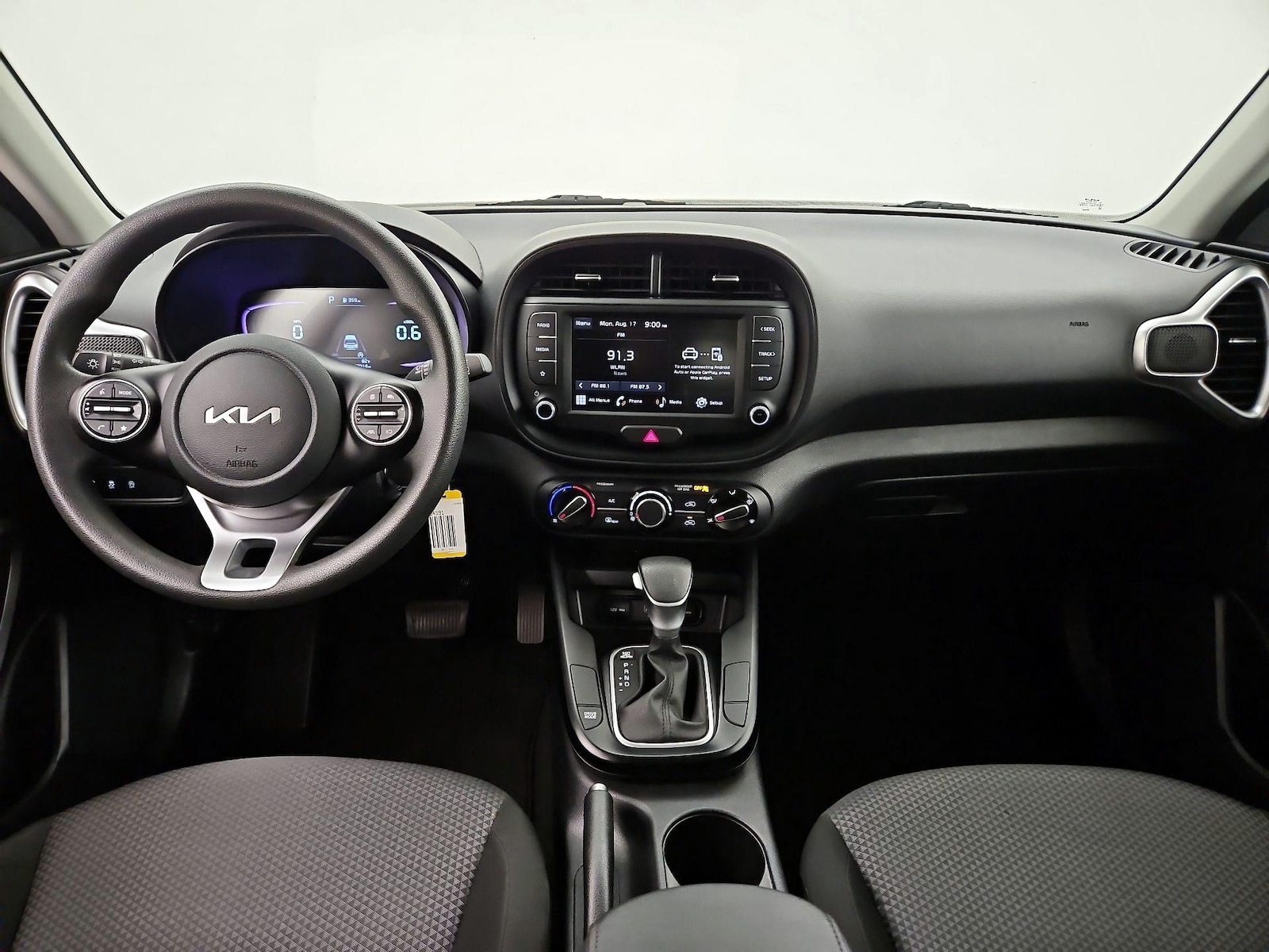 2025 Kia Soul LX - Photo 10