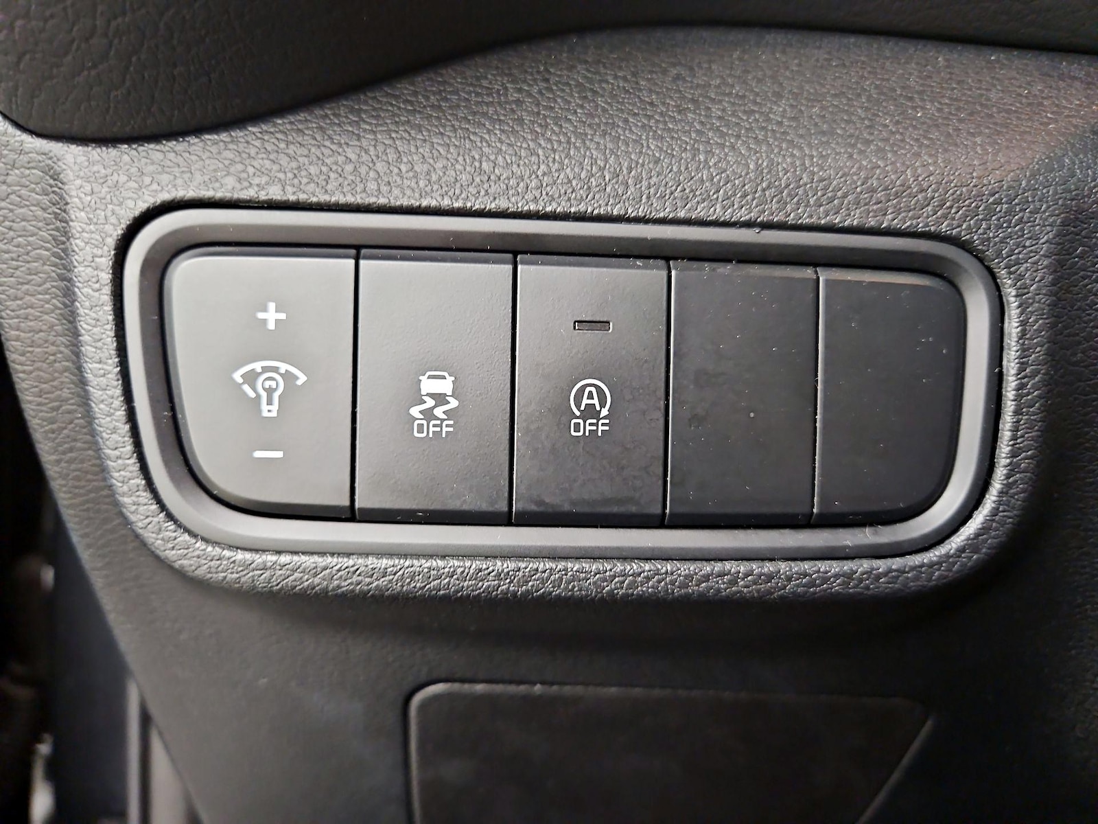 2025 Kia Soul LX - Photo 14