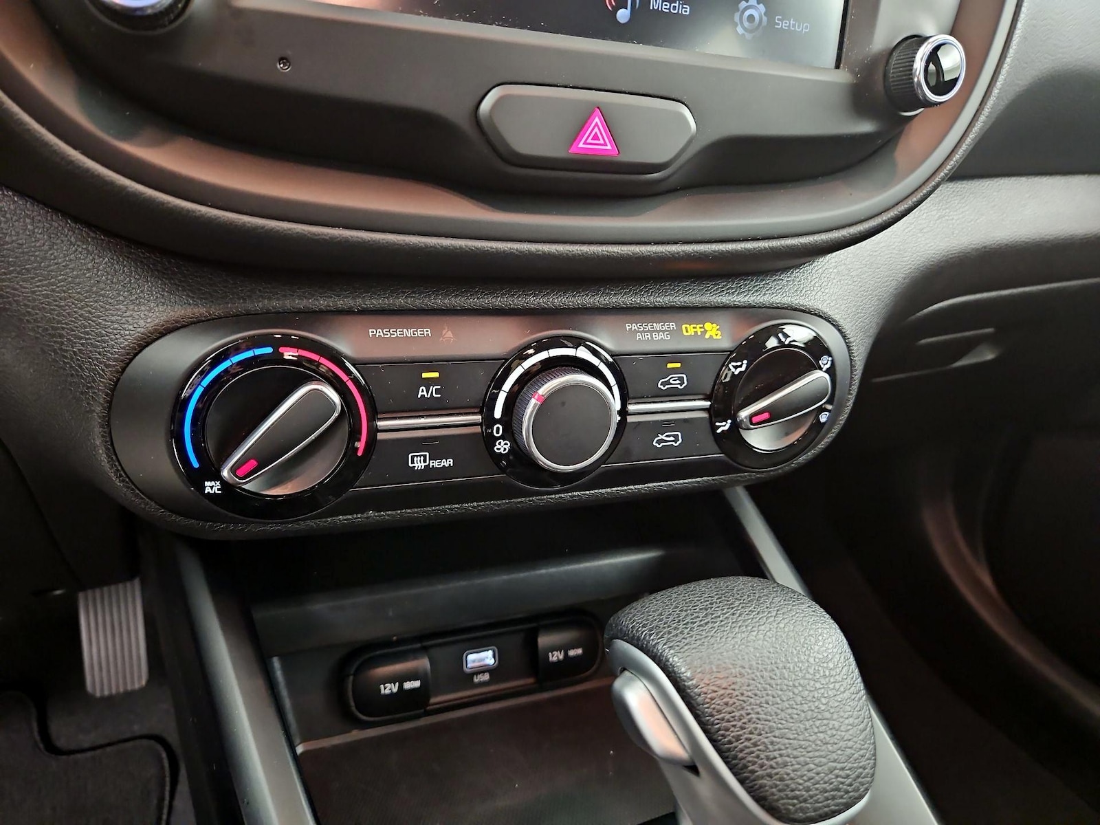 2025 Kia Soul LX - Photo 17