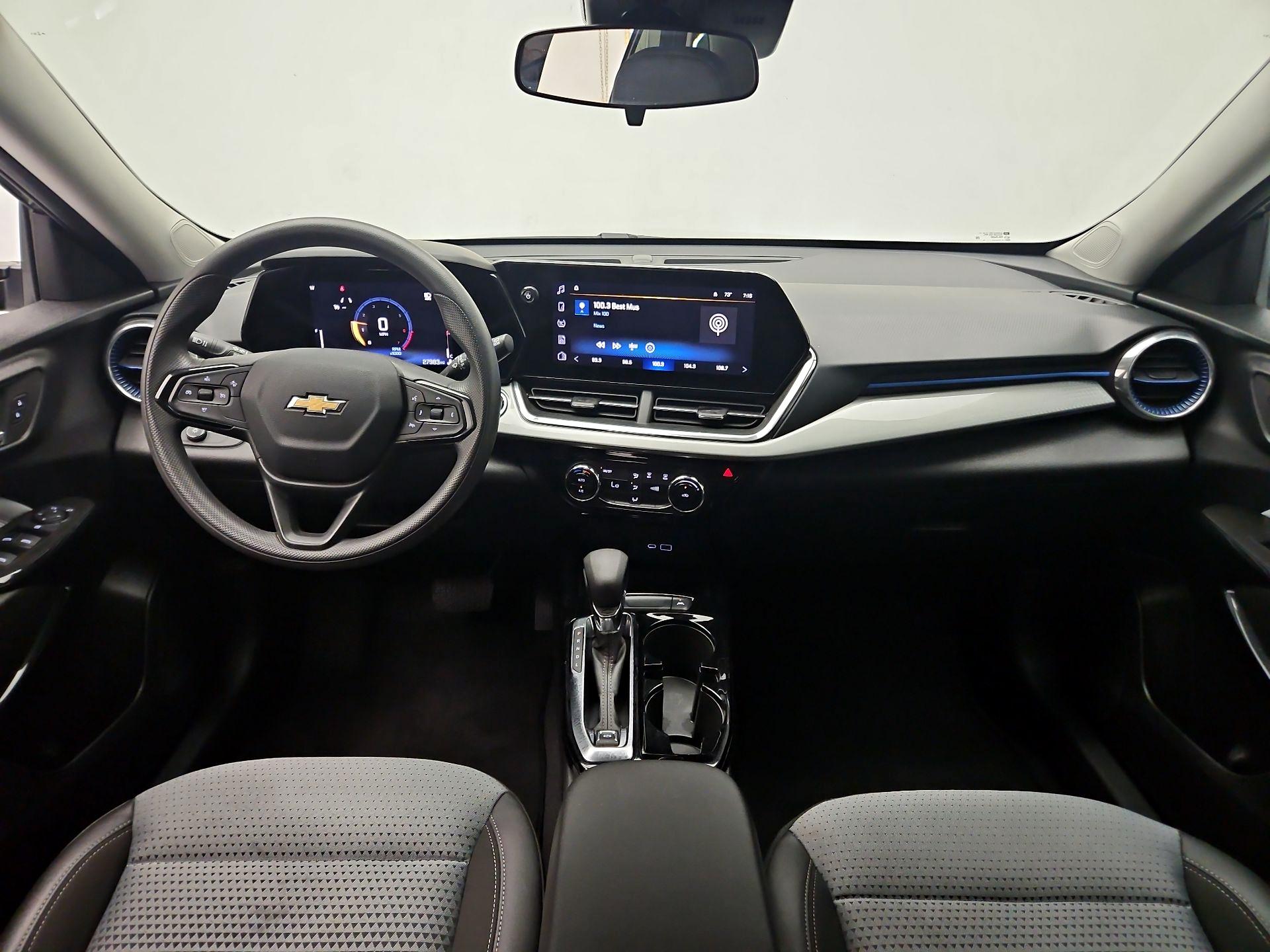 Thumbnail: 2025 Chevrolet Trax - 9