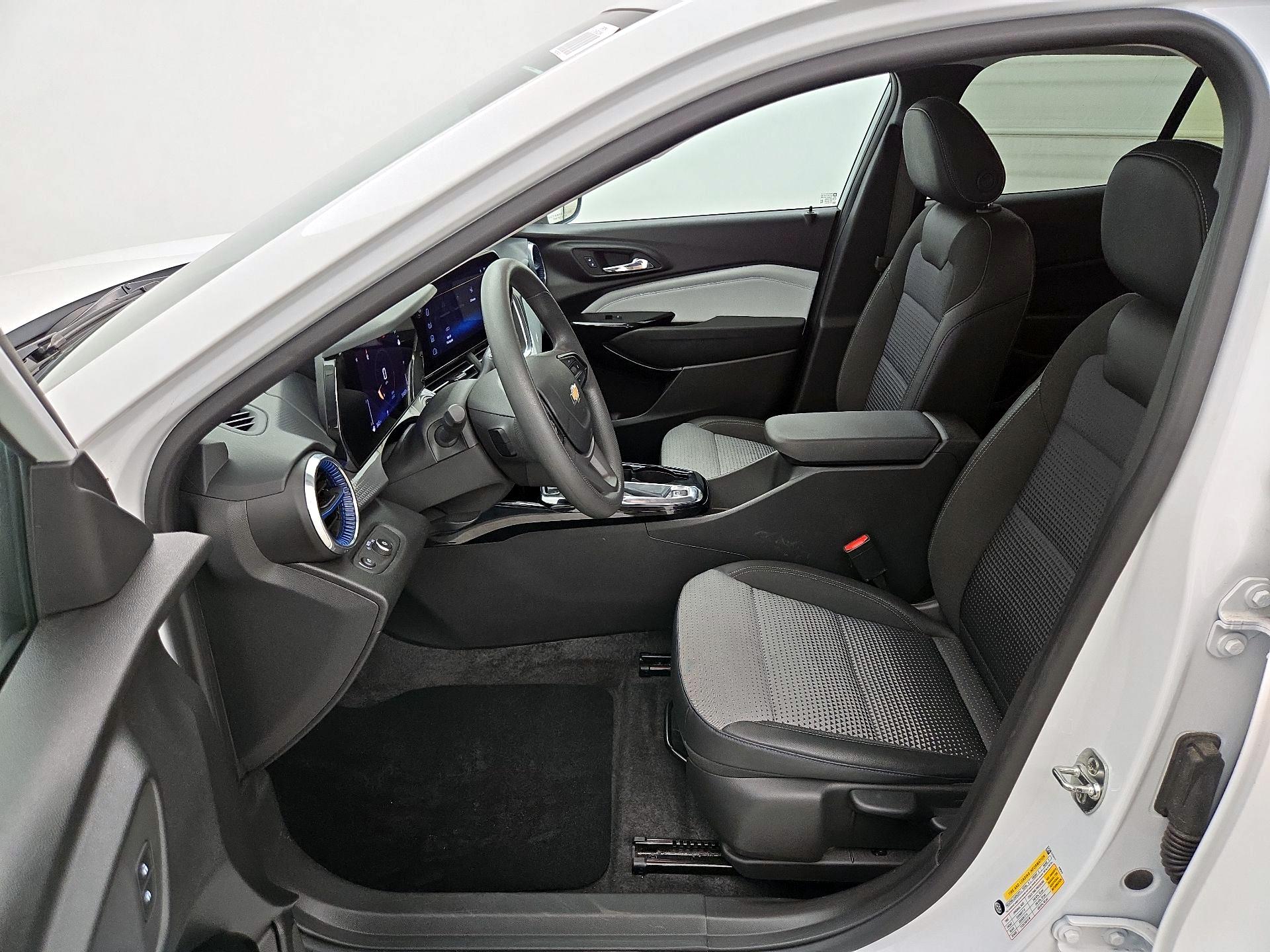 Thumbnail: 2025 Chevrolet Trax - 11