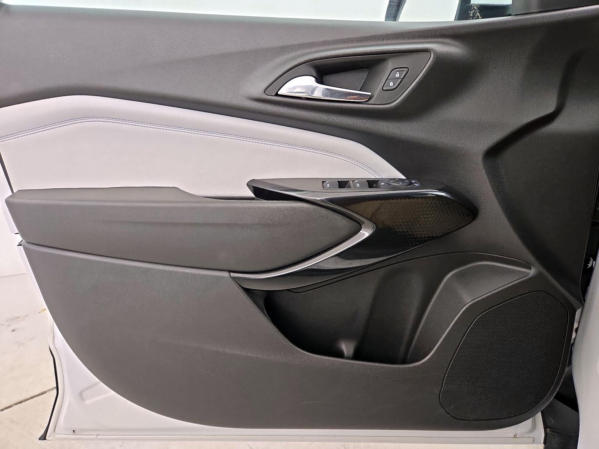 Thumbnail: 2025 Chevrolet Trax - 12