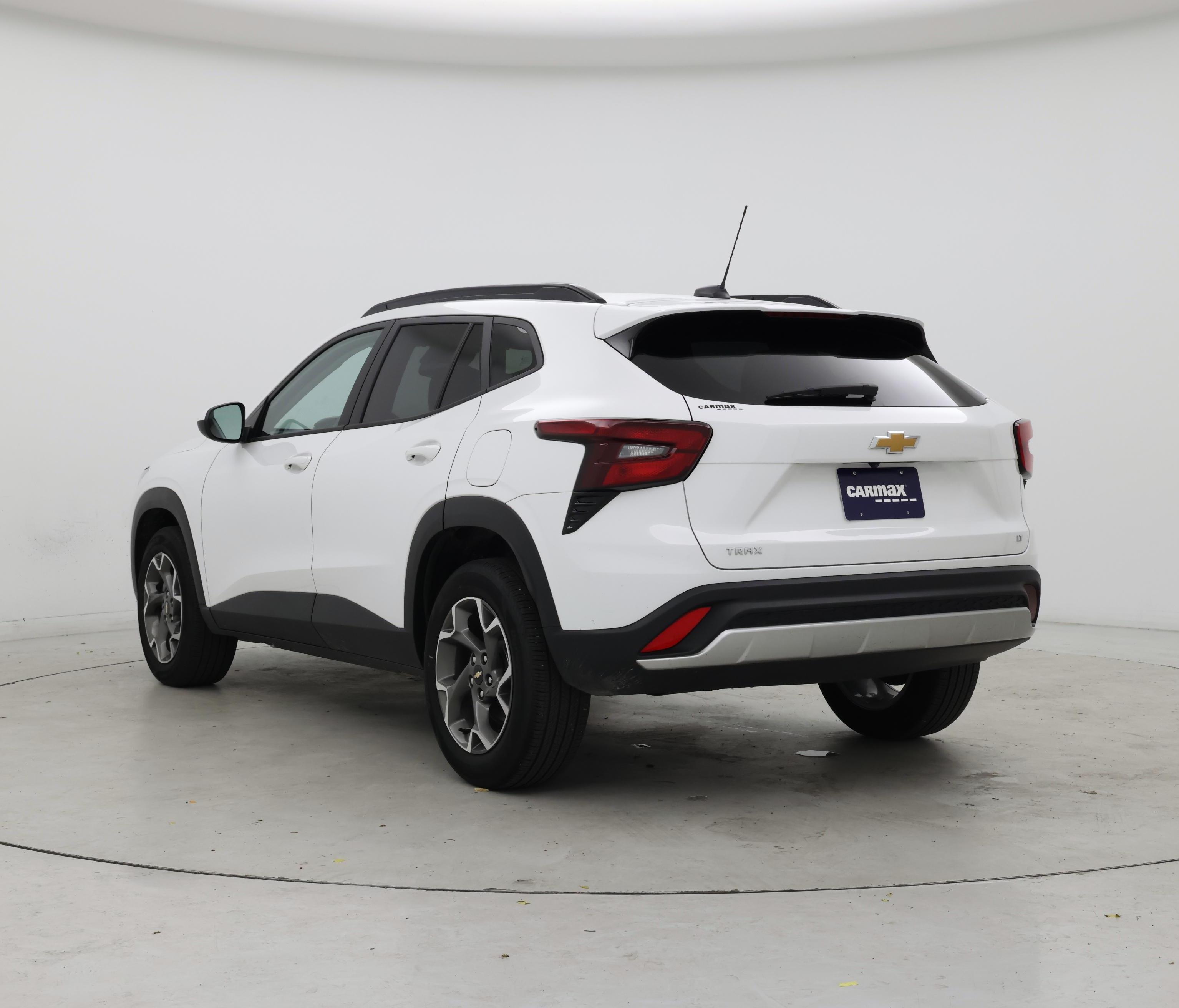 Thumbnail: 2025 Chevrolet Trax - 2