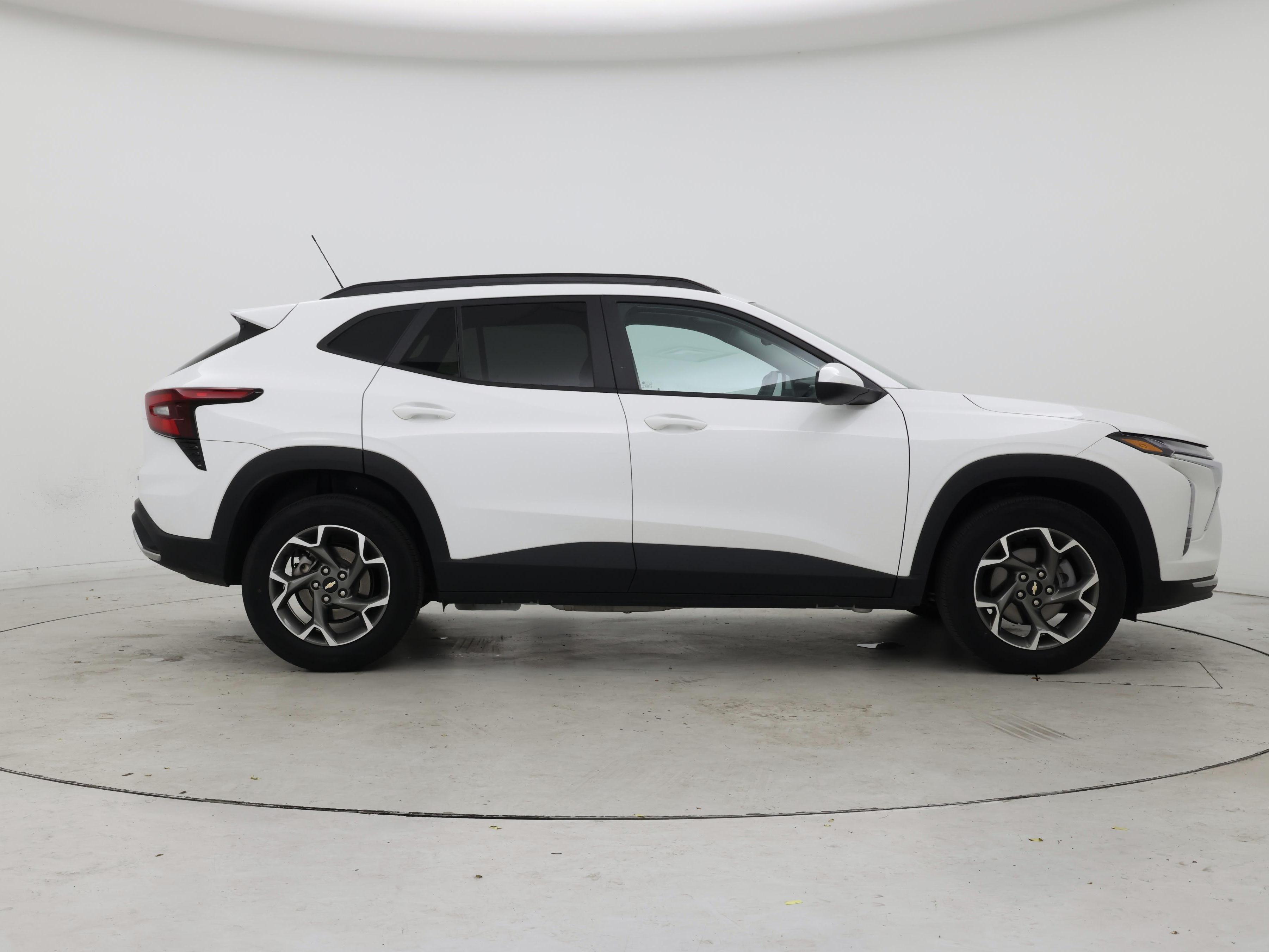 Thumbnail: 2025 Chevrolet Trax - 7