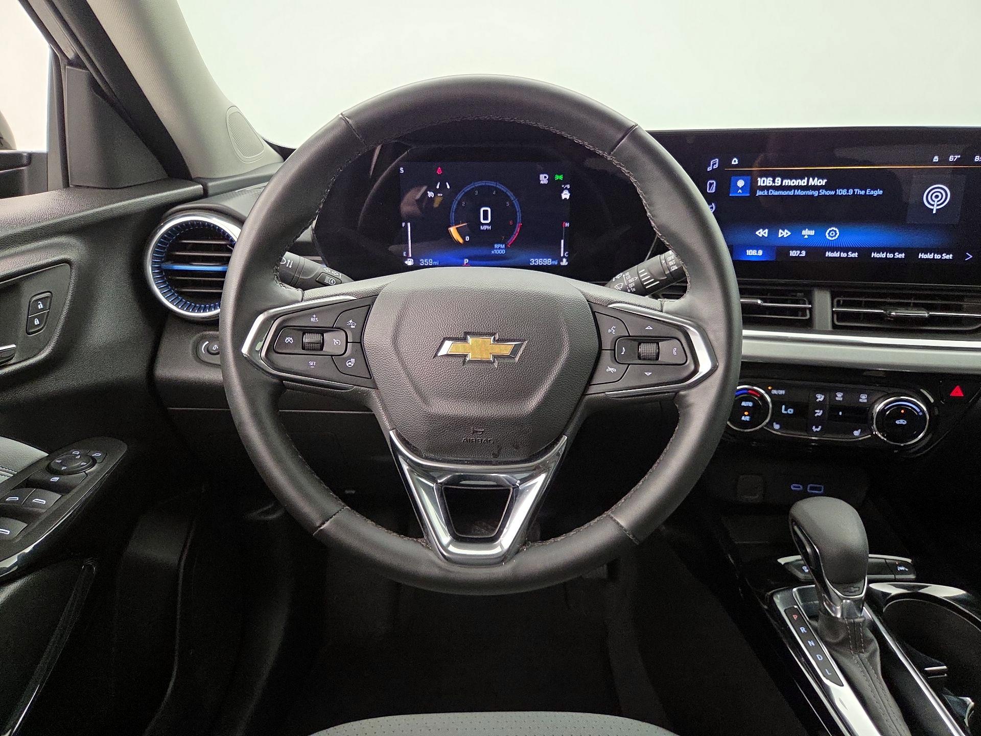 Thumbnail: 2025 Chevrolet Trax - 10