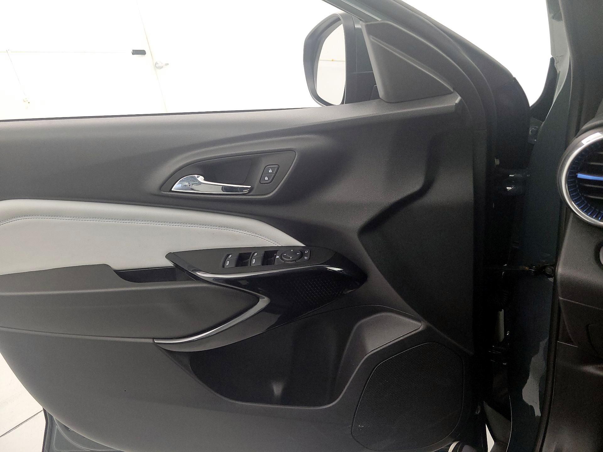 Thumbnail: 2025 Chevrolet Trax - 12