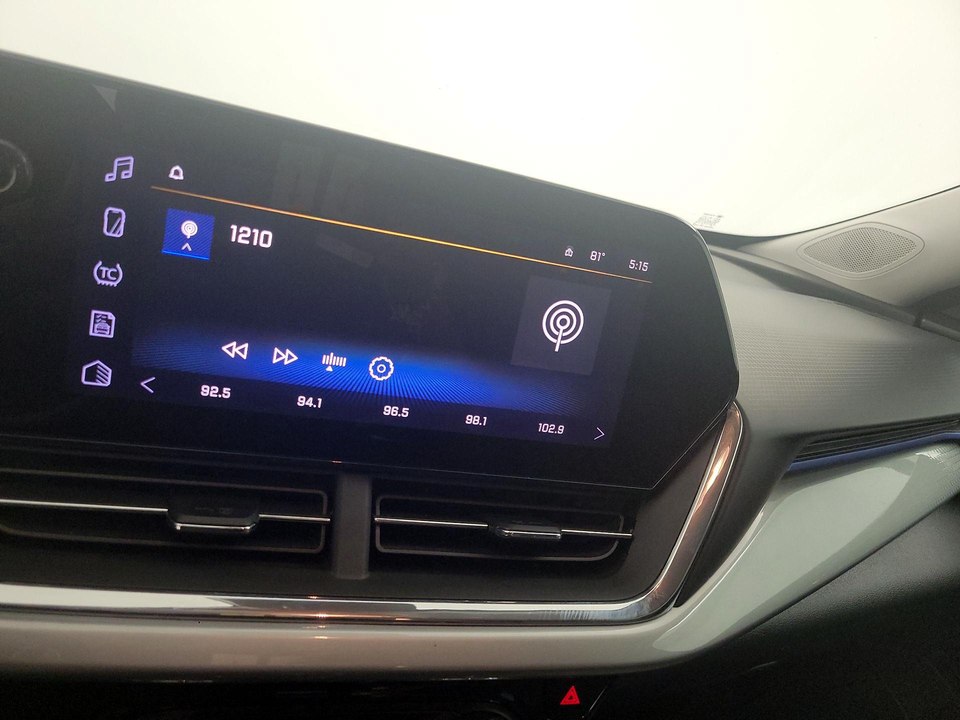 Thumbnail: 2025 Chevrolet Trax - 15