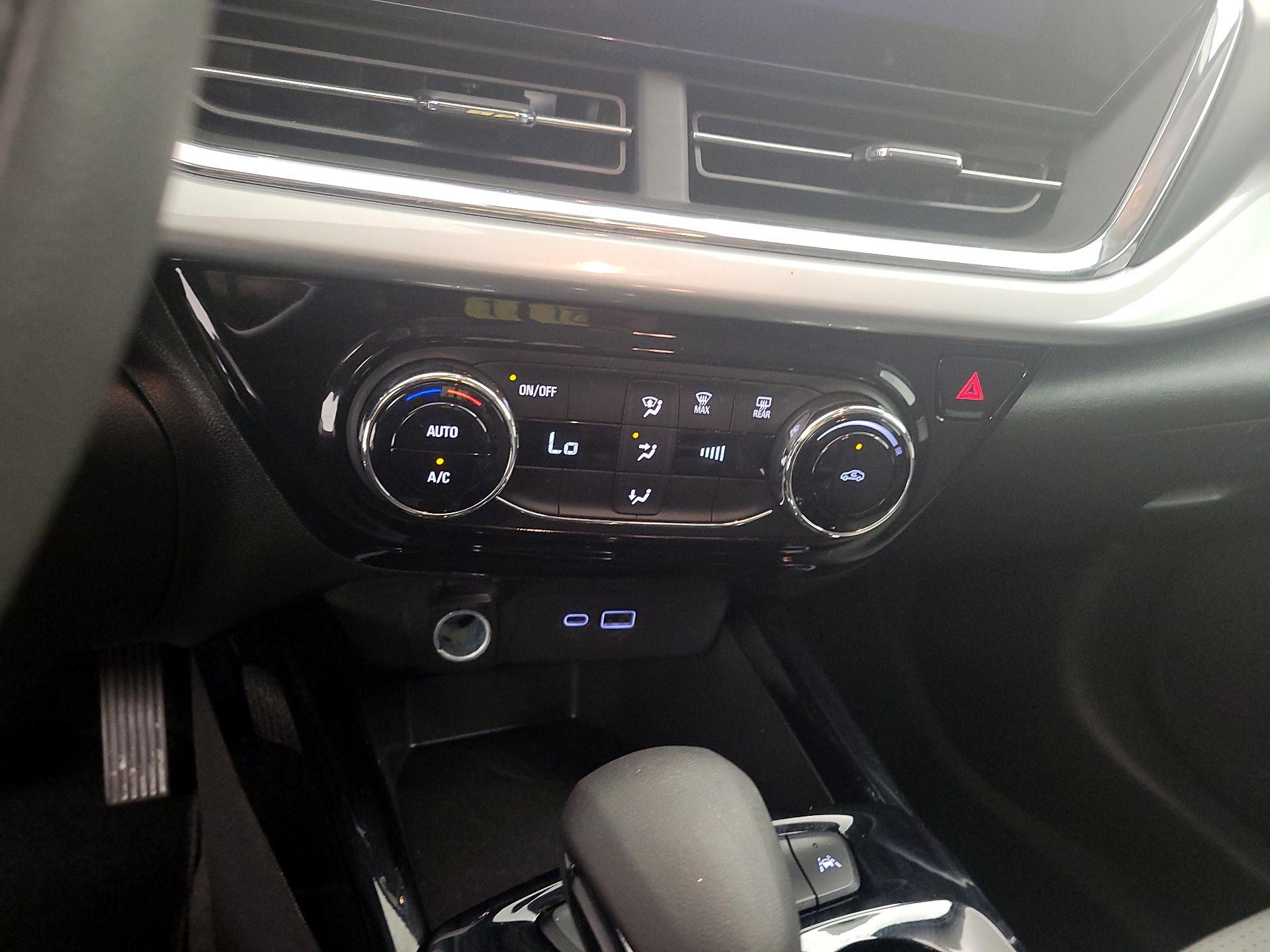 Thumbnail: 2025 Chevrolet Trax - 16