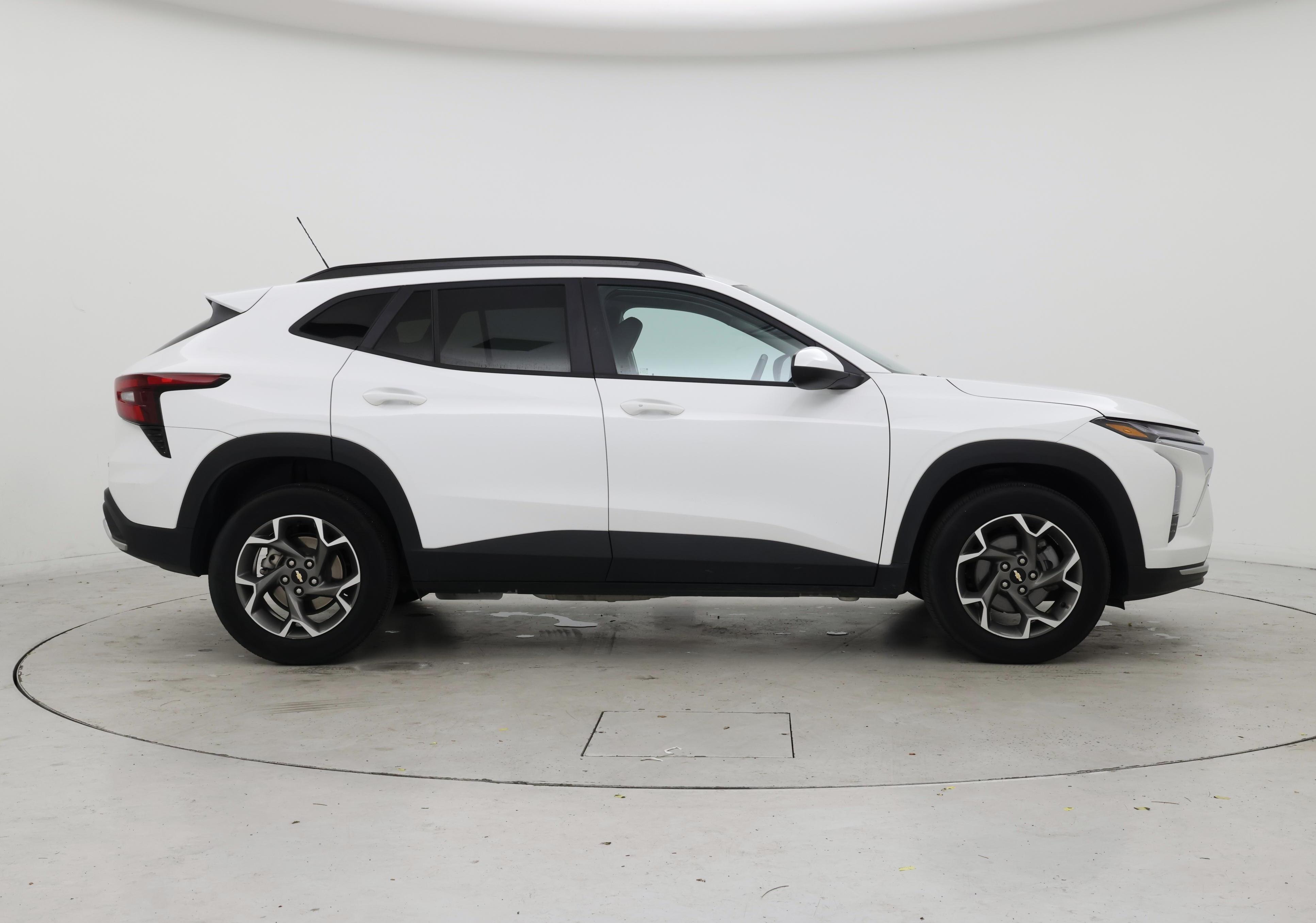 Thumbnail: 2025 Chevrolet Trax - 7