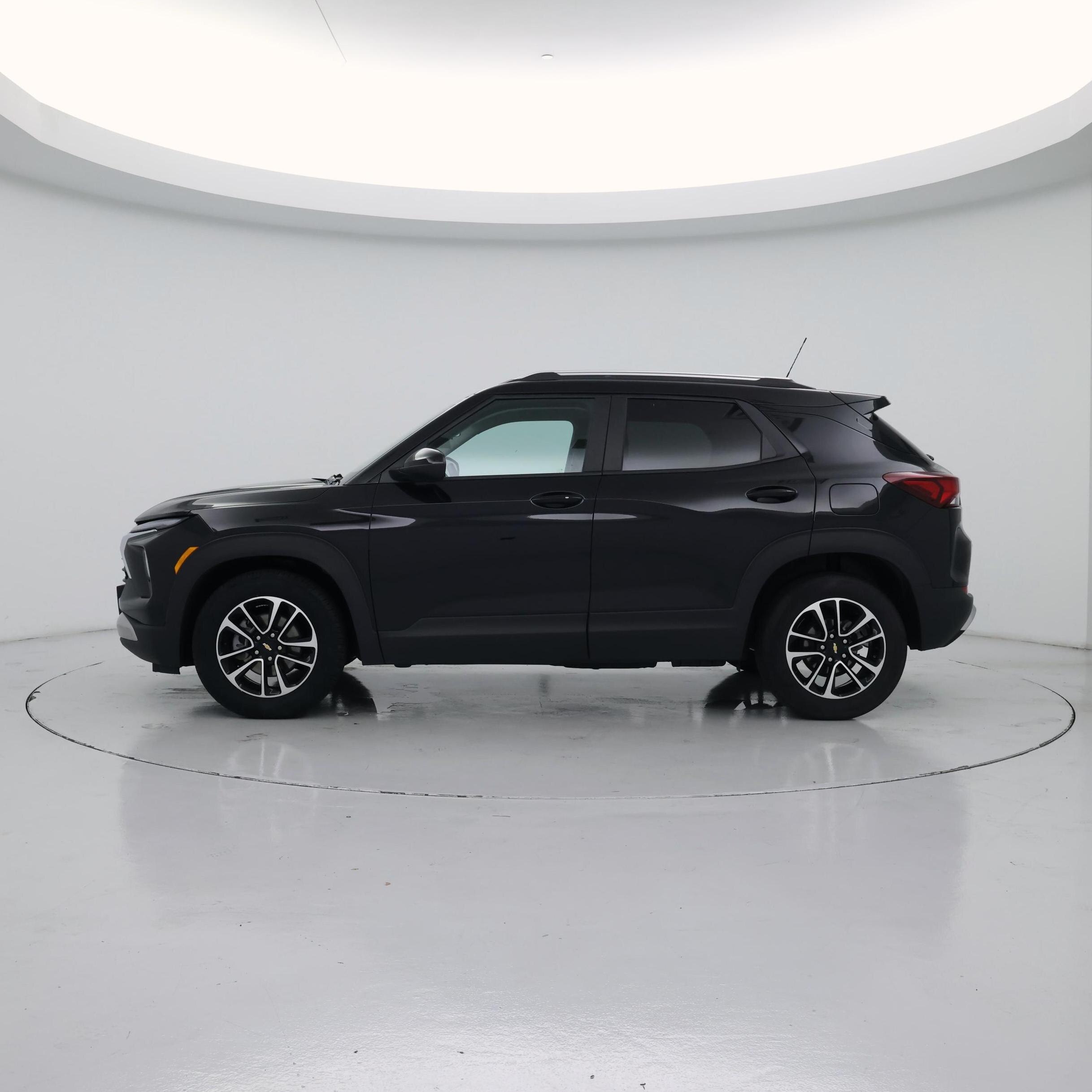 Thumbnail: 2025 Chevrolet TrailBlazer - 3