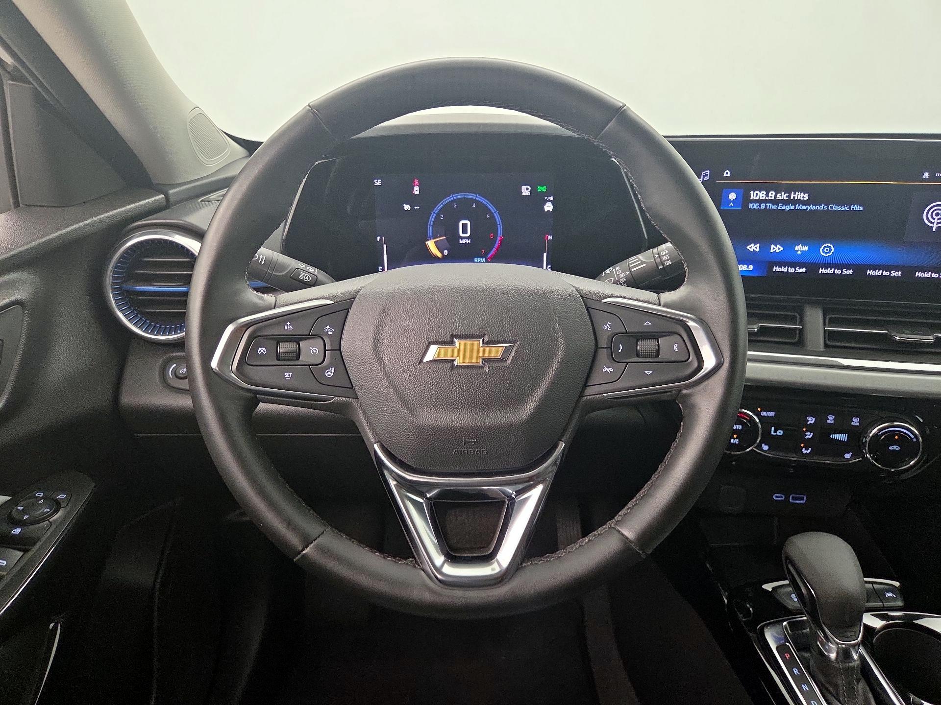 Thumbnail: 2025 Chevrolet Trax - 10