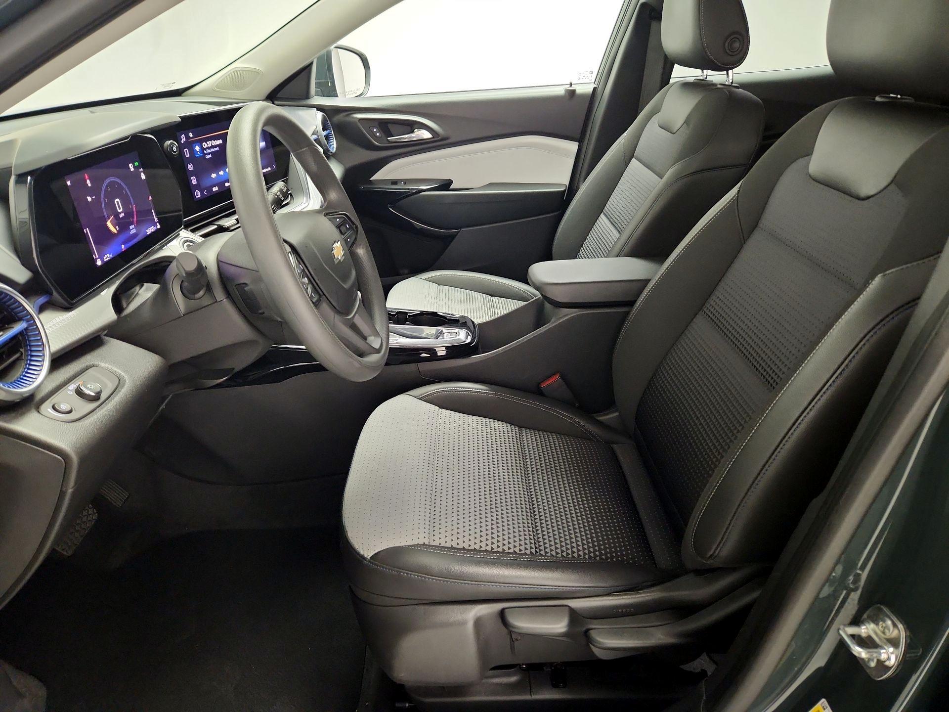 Thumbnail: 2025 Chevrolet Trax - 11