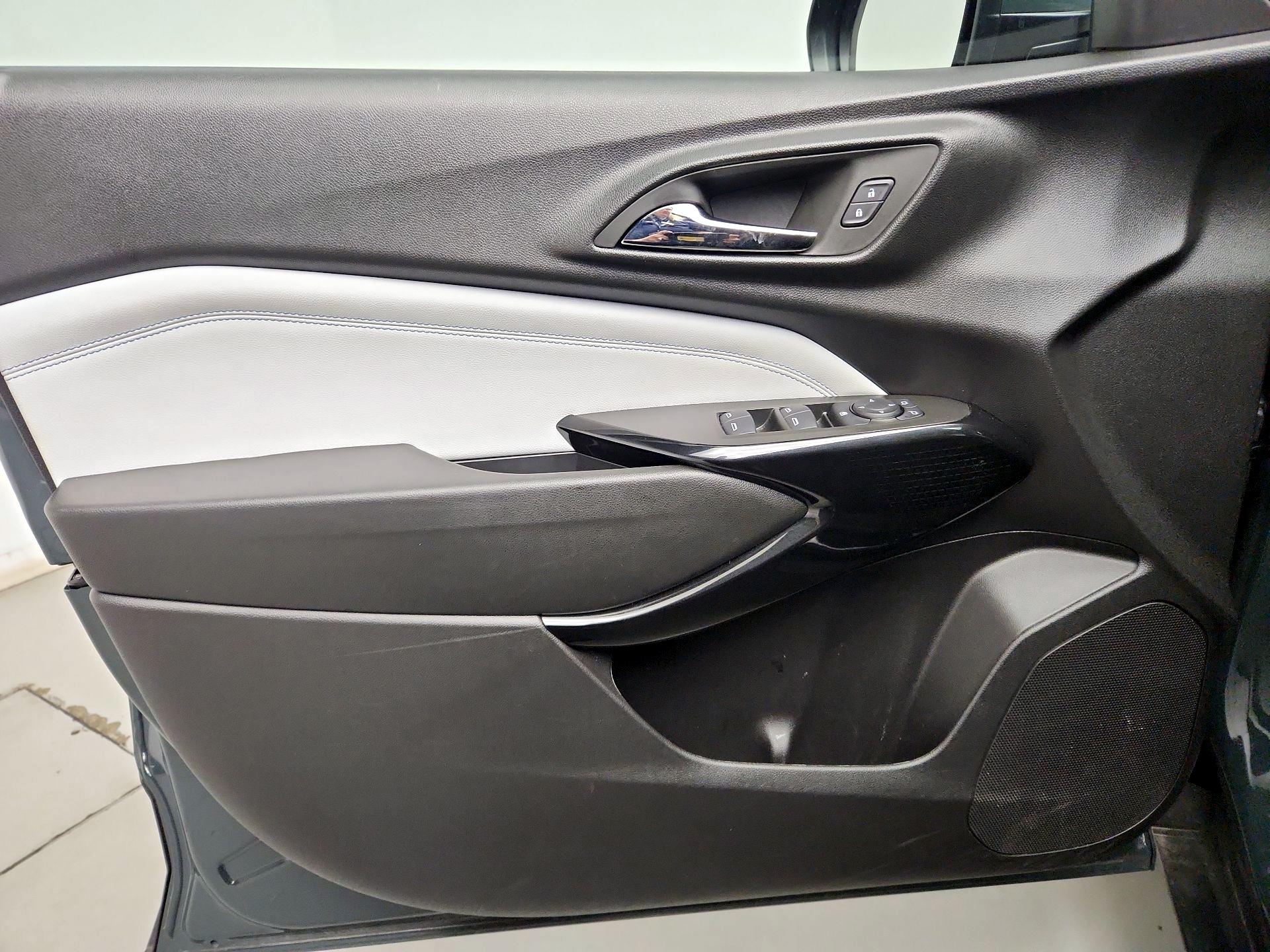 Thumbnail: 2025 Chevrolet Trax - 12