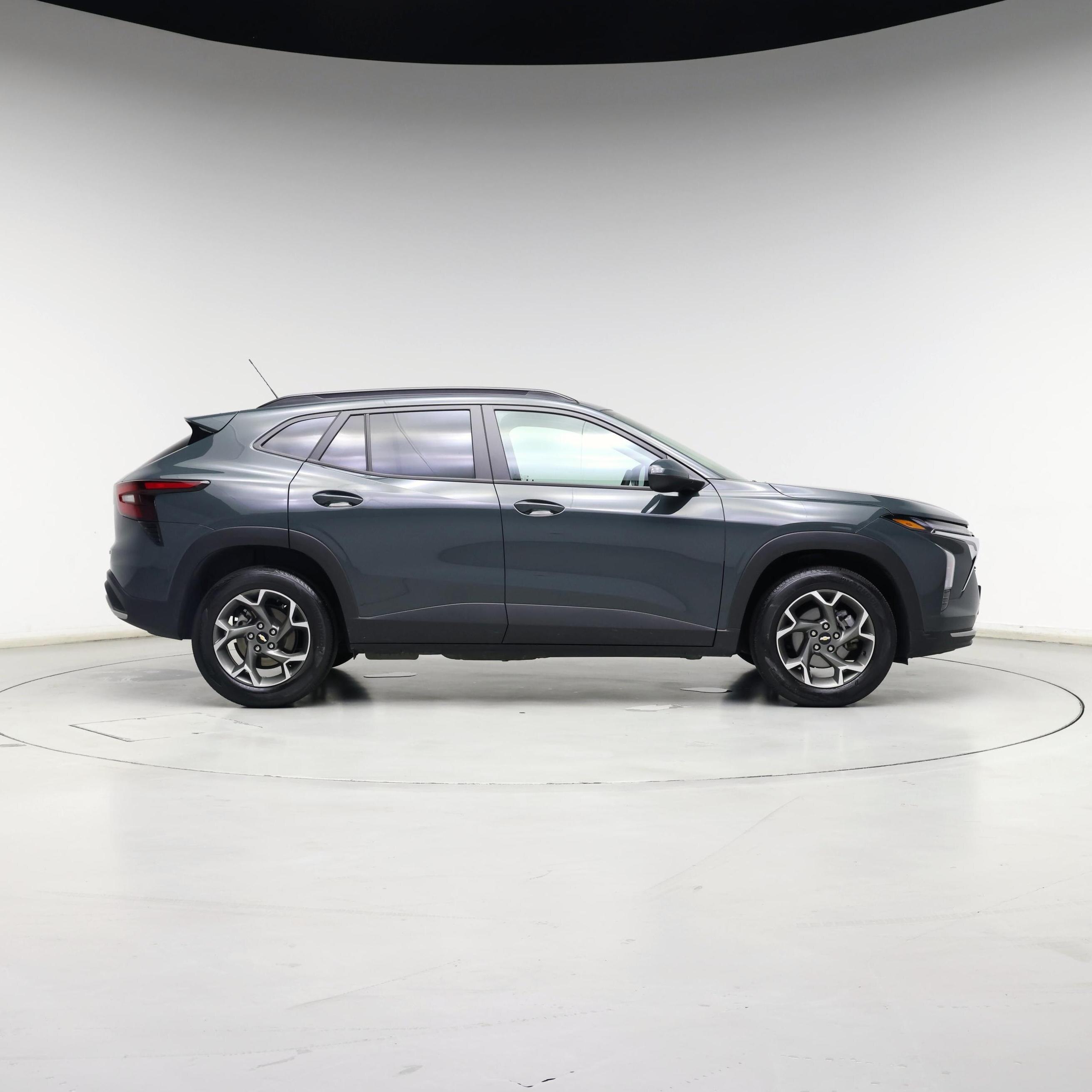 Thumbnail: 2025 Chevrolet Trax - 7
