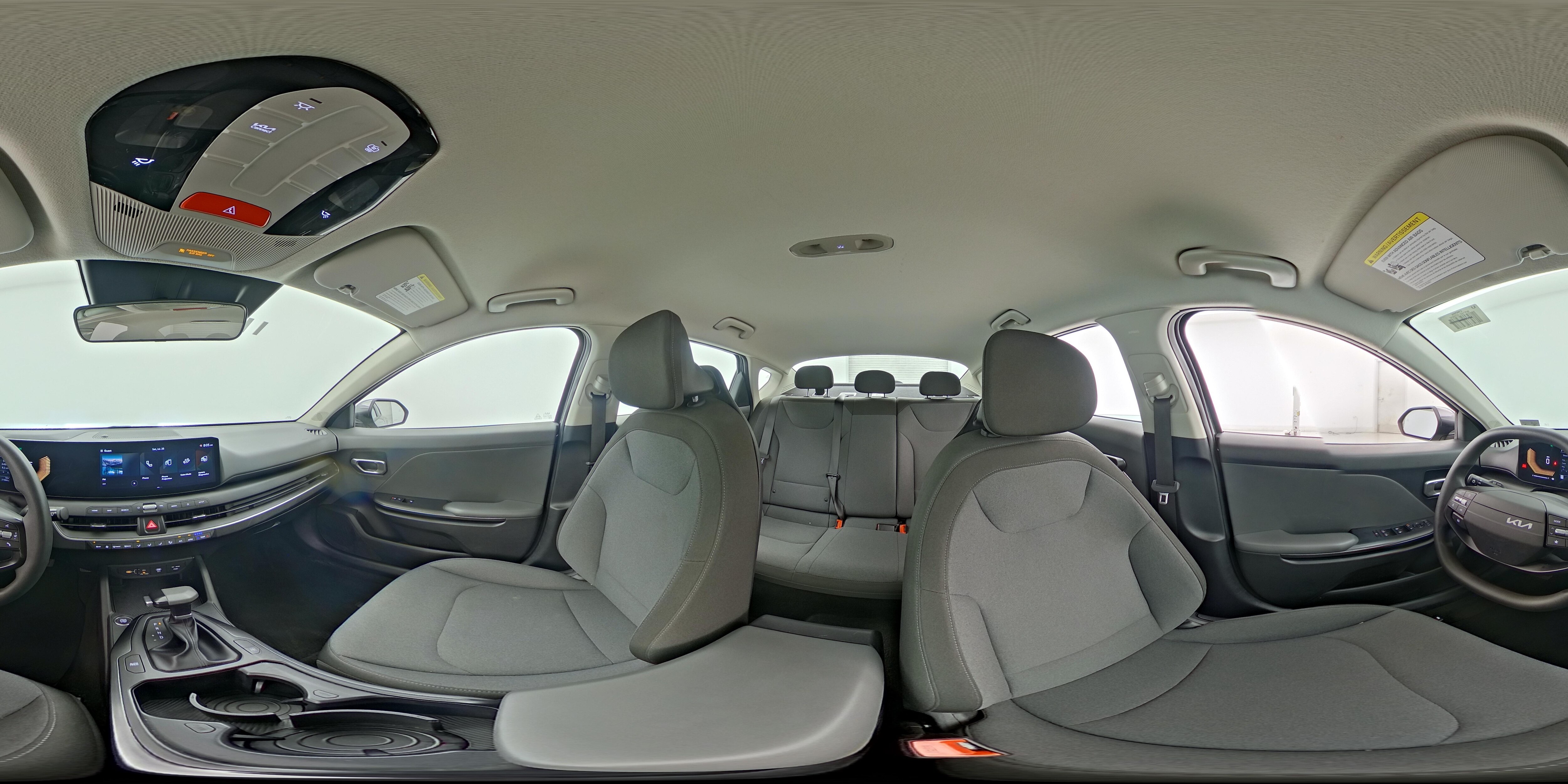 2025 Kia K4 LXS - Photo 24