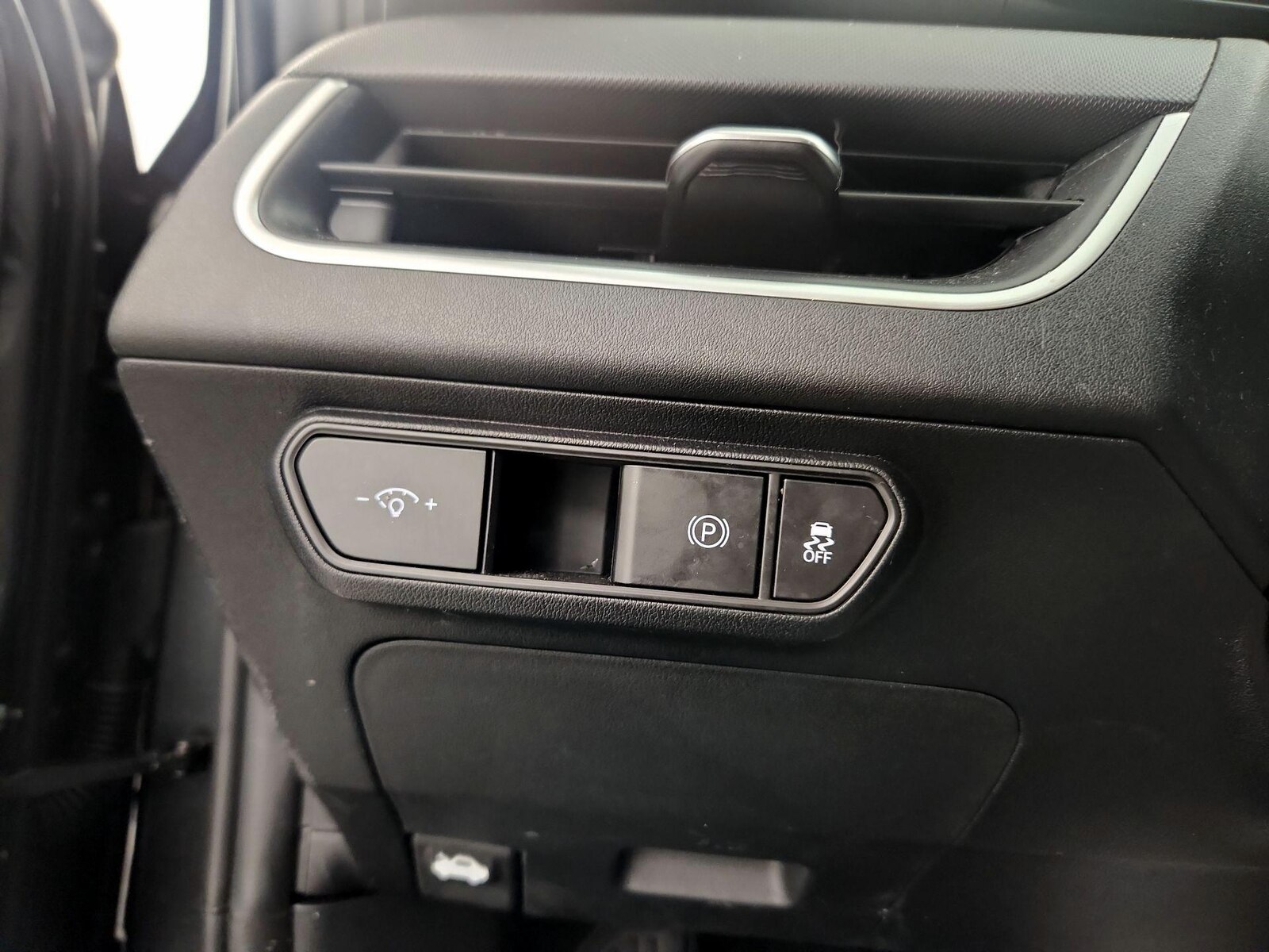 2025 Kia K4 LXS - Photo 14