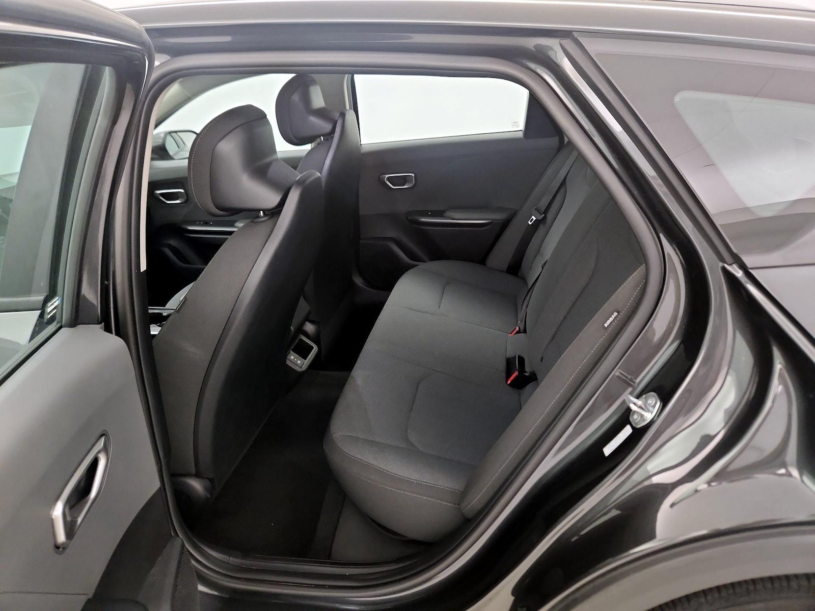 2025 Kia K4 LXS - Photo 20
