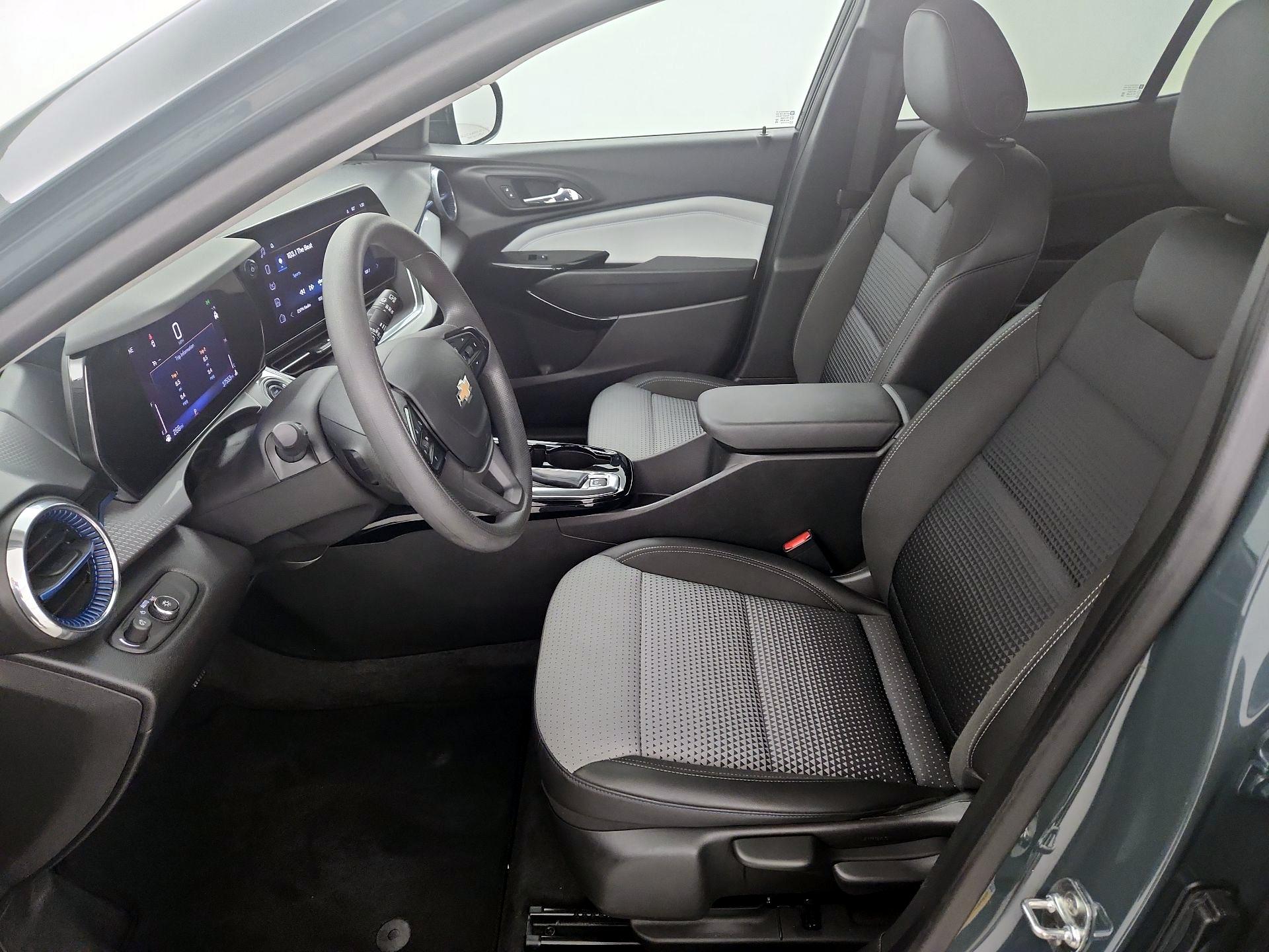 Thumbnail: 2025 Chevrolet Trax - 11