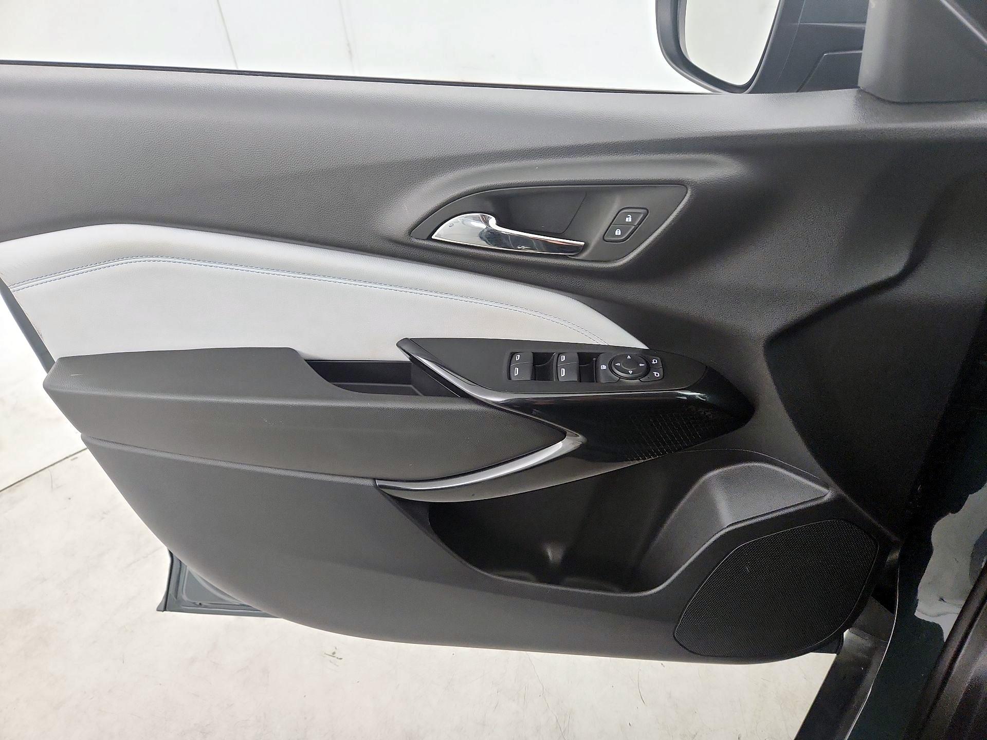 Thumbnail: 2025 Chevrolet Trax - 12