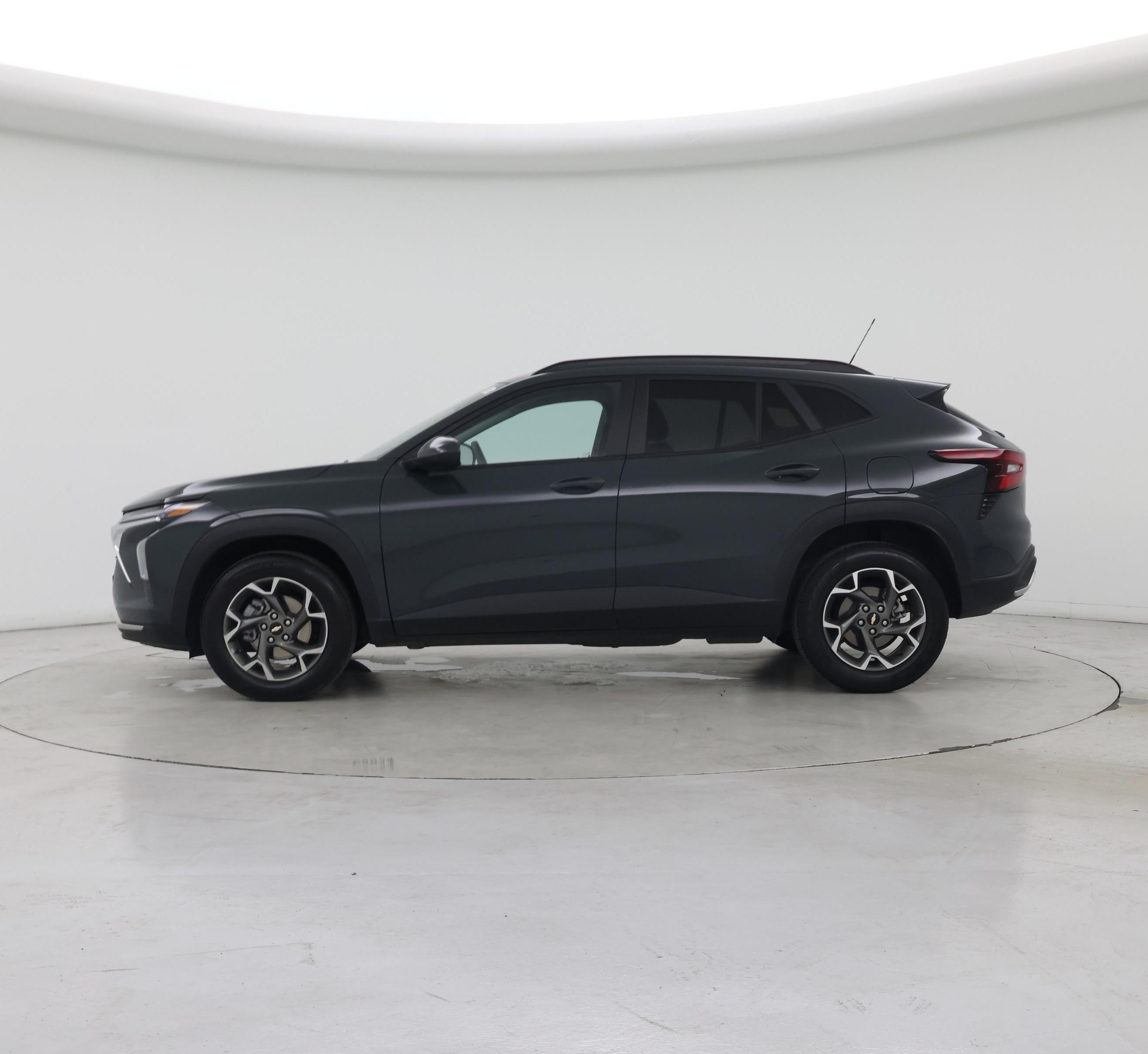 Thumbnail: 2025 Chevrolet Trax - 3