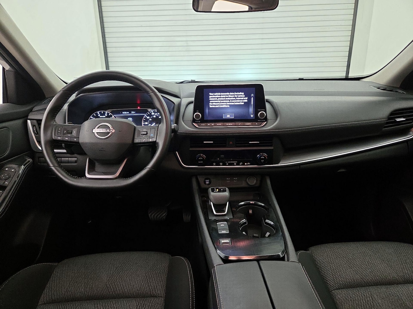 2025 Nissan Rogue SV - Photo 10