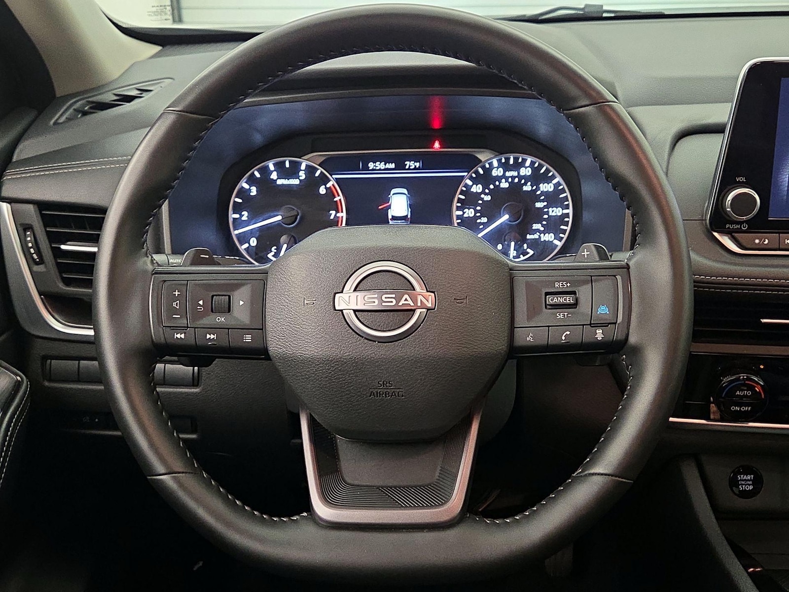 2025 Nissan Rogue SV - Photo 11