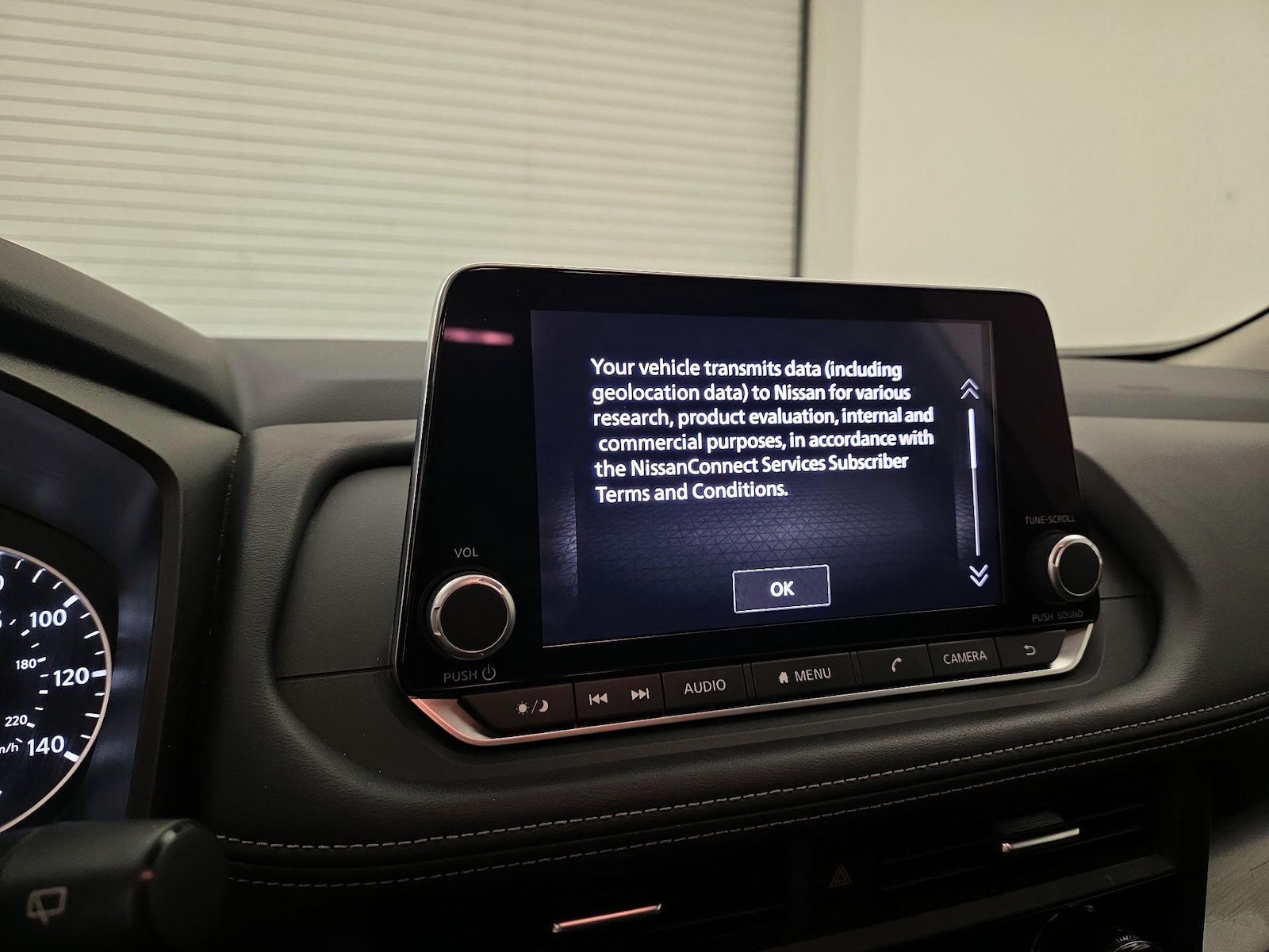 2025 Nissan Rogue SV - Photo 14