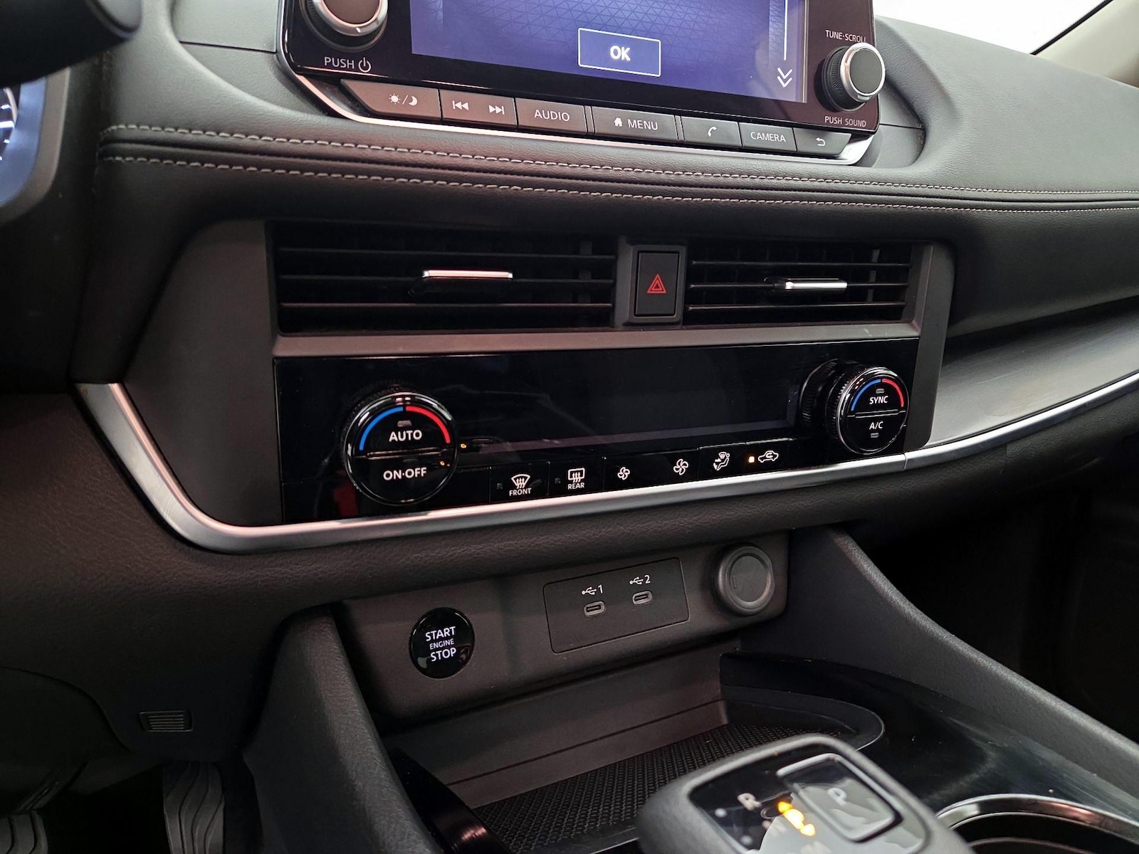 2025 Nissan Rogue SV - Photo 15
