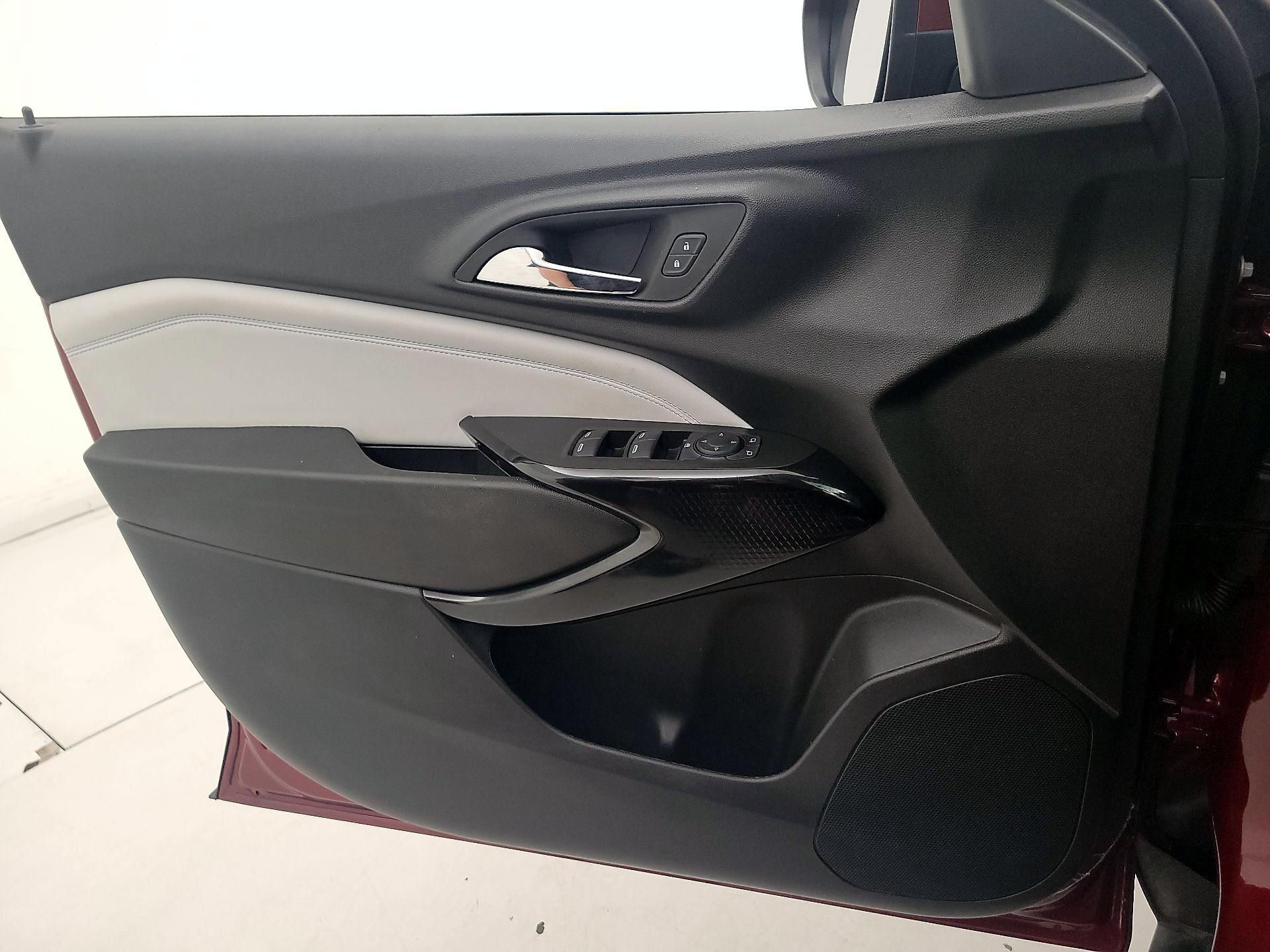Thumbnail: 2025 Chevrolet Trax - 12