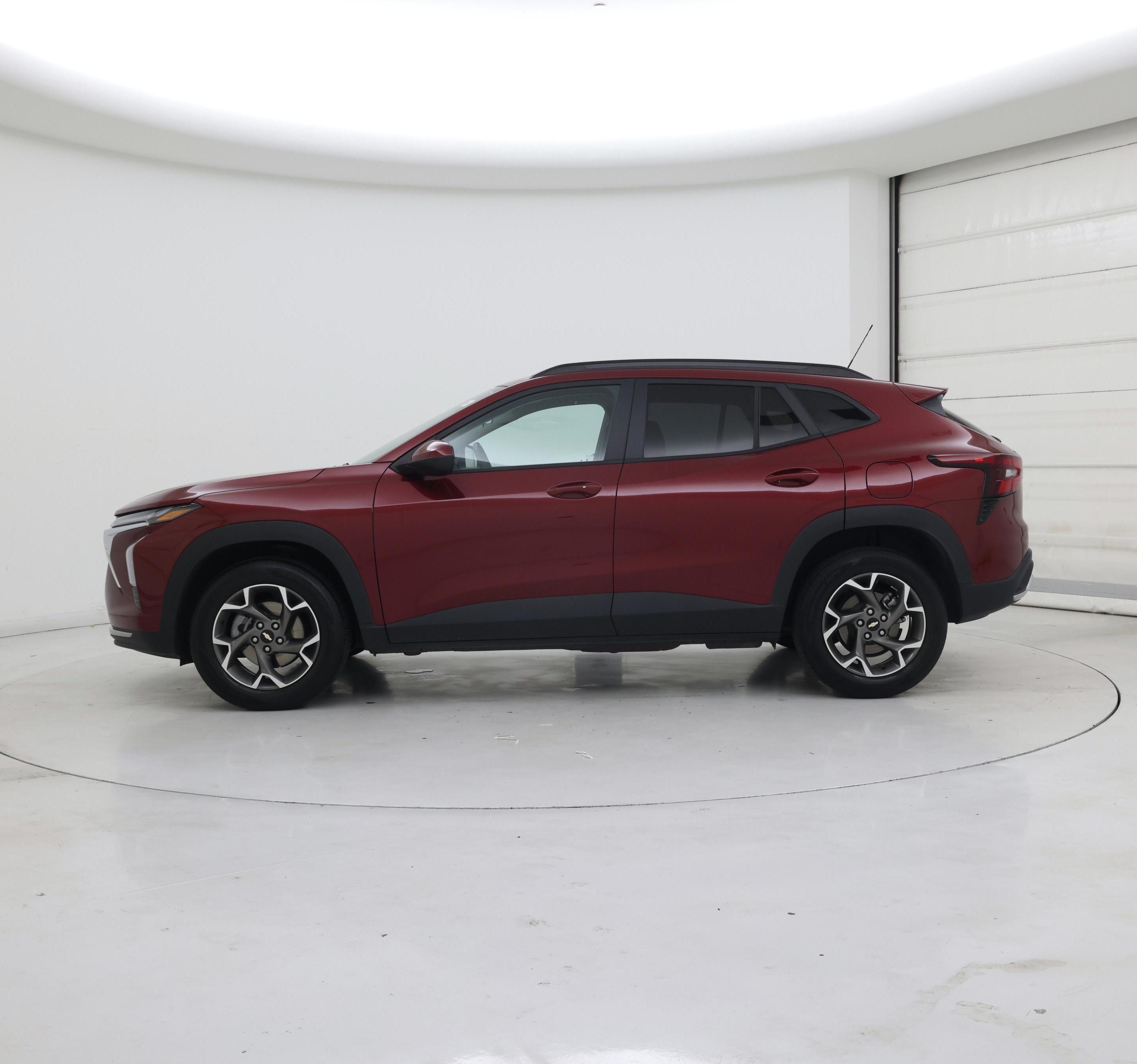 Thumbnail: 2025 Chevrolet Trax - 3