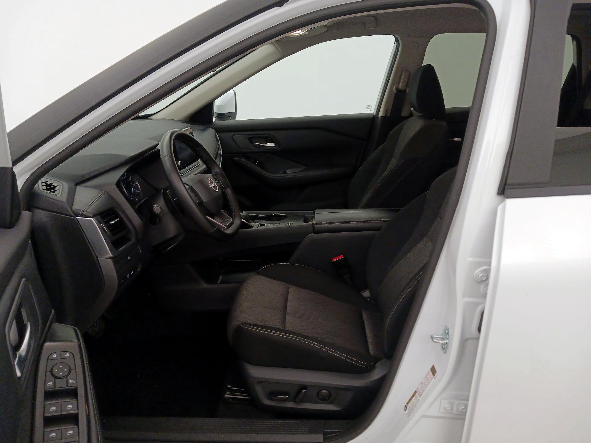 Thumbnail: 2025 Nissan Rogue - 11