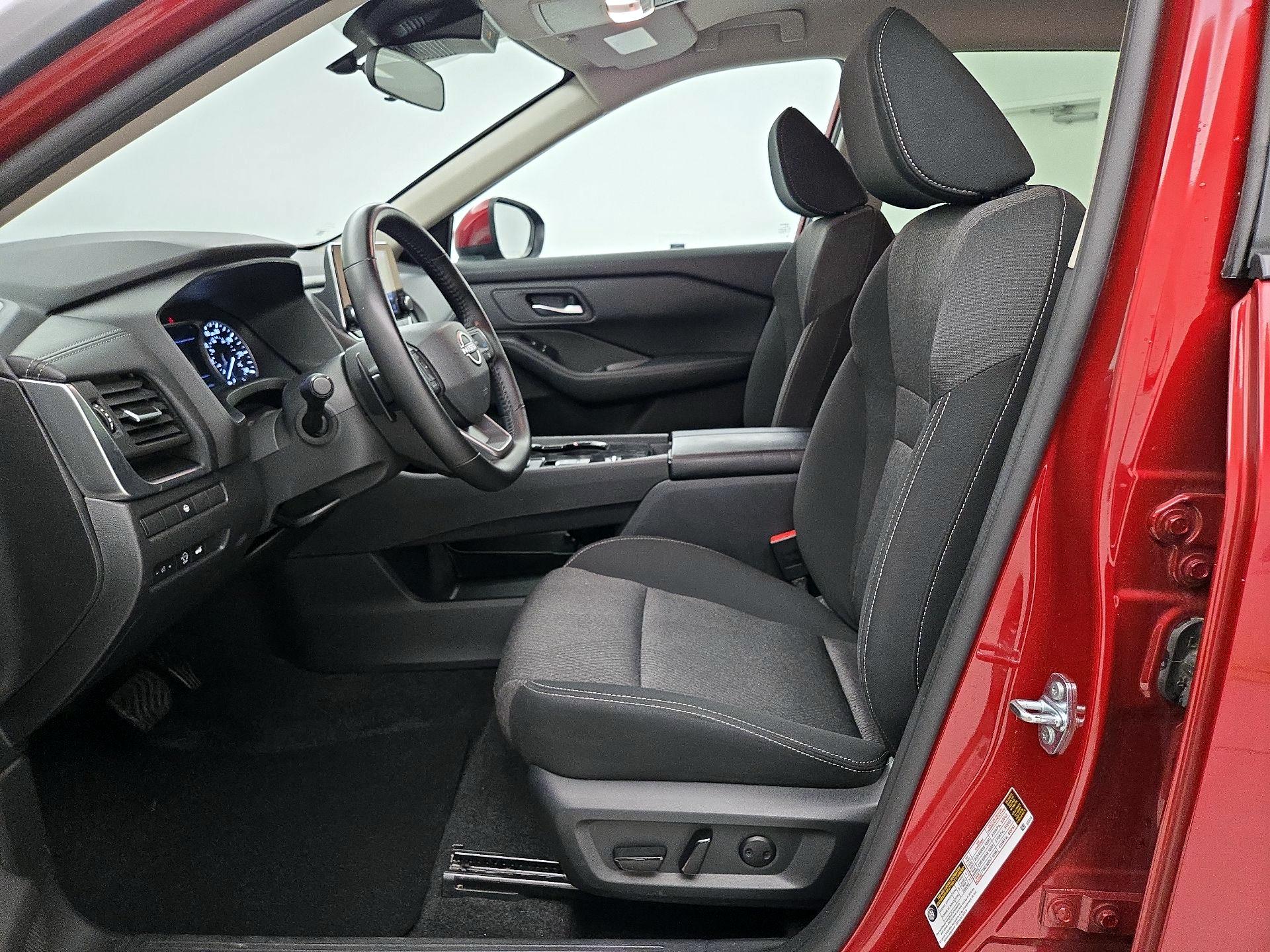 Thumbnail: 2025 Nissan Rogue - 11