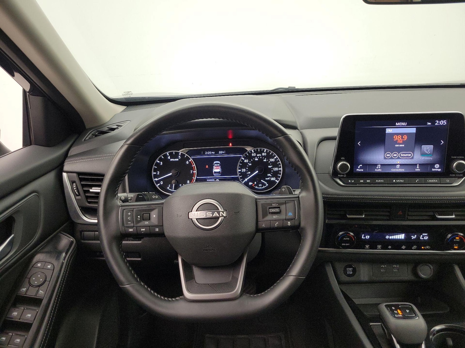 2025 Nissan Rogue SV - Photo 11