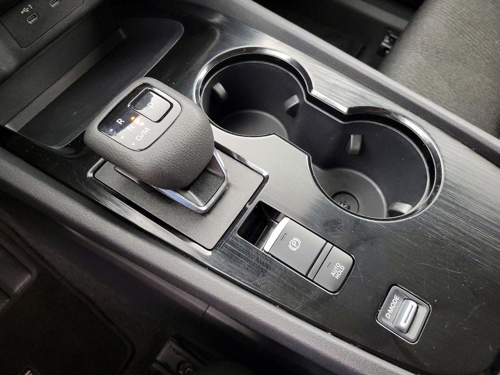 2025 Nissan Rogue SV - Photo 18