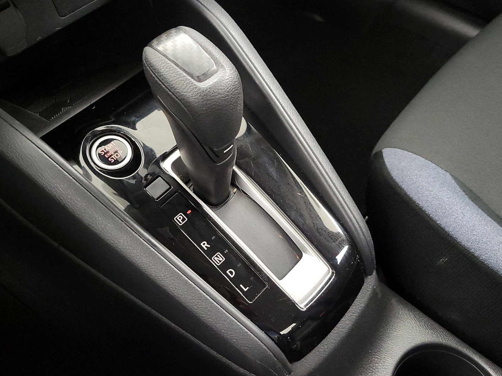 2025 Nissan Versa Sedan SV - Photo 17
