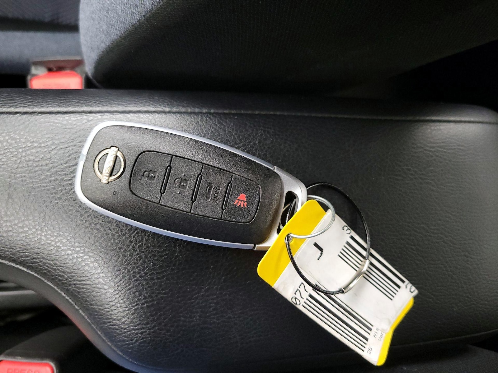 2025 Nissan Versa Sedan SV - Photo 22