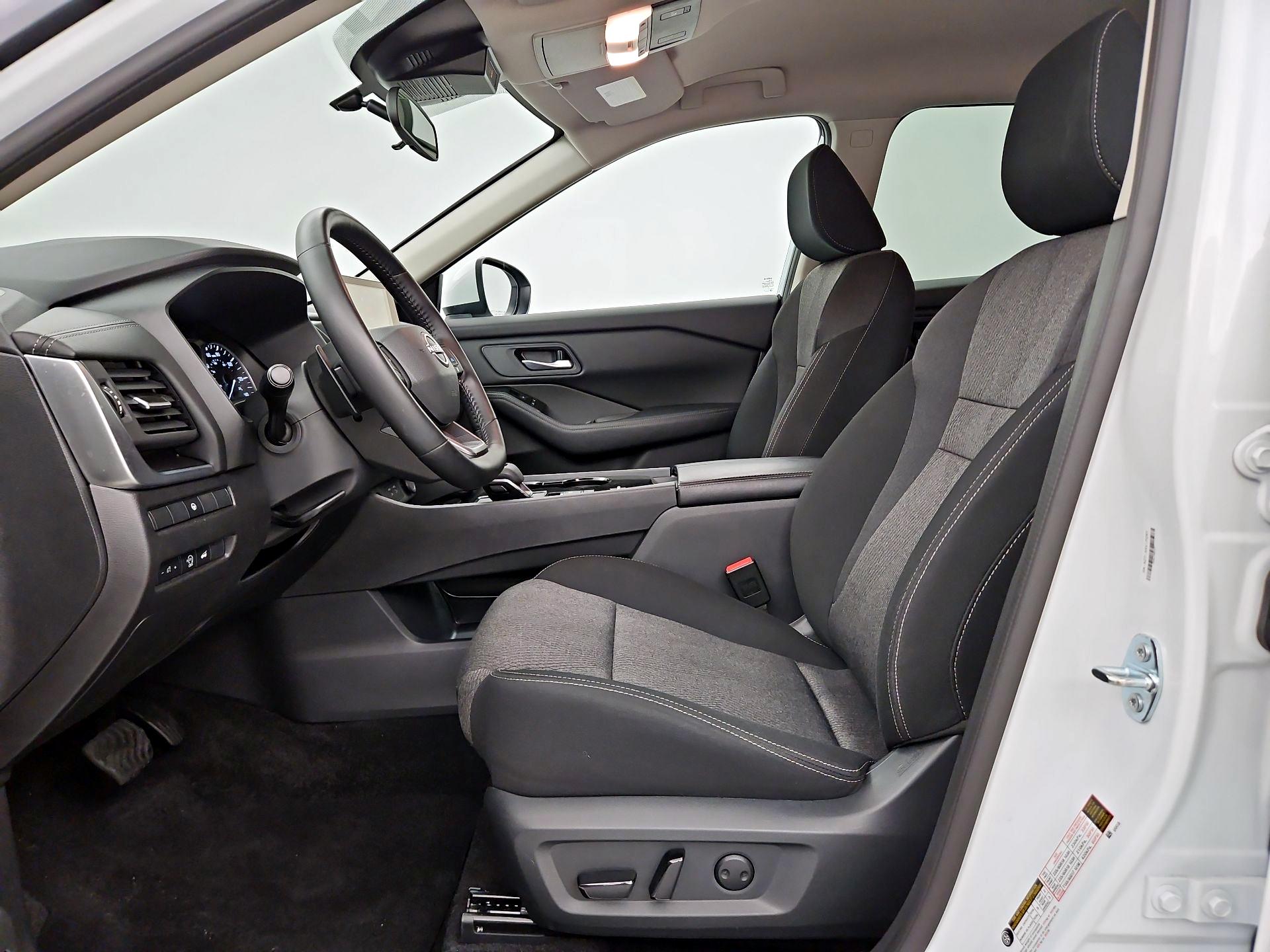 Thumbnail: 2025 Nissan Rogue - 11