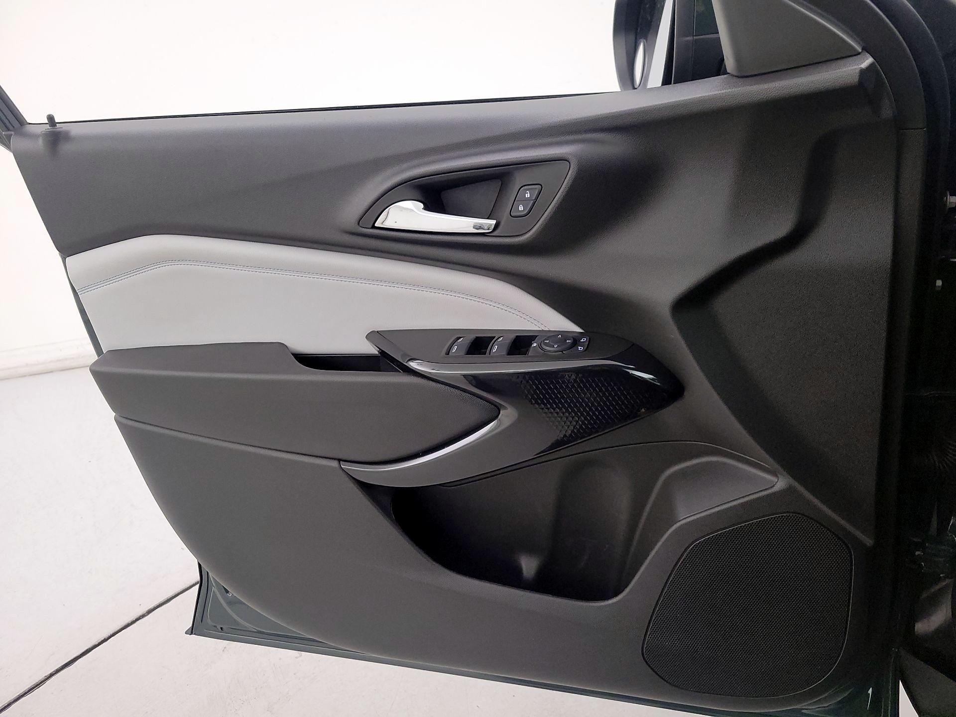 Thumbnail: 2025 Chevrolet Trax - 12