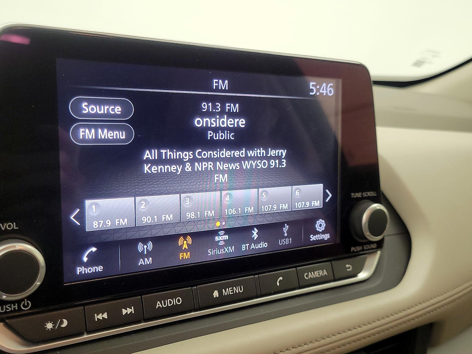 2025 Nissan Rogue SV - Photo 16