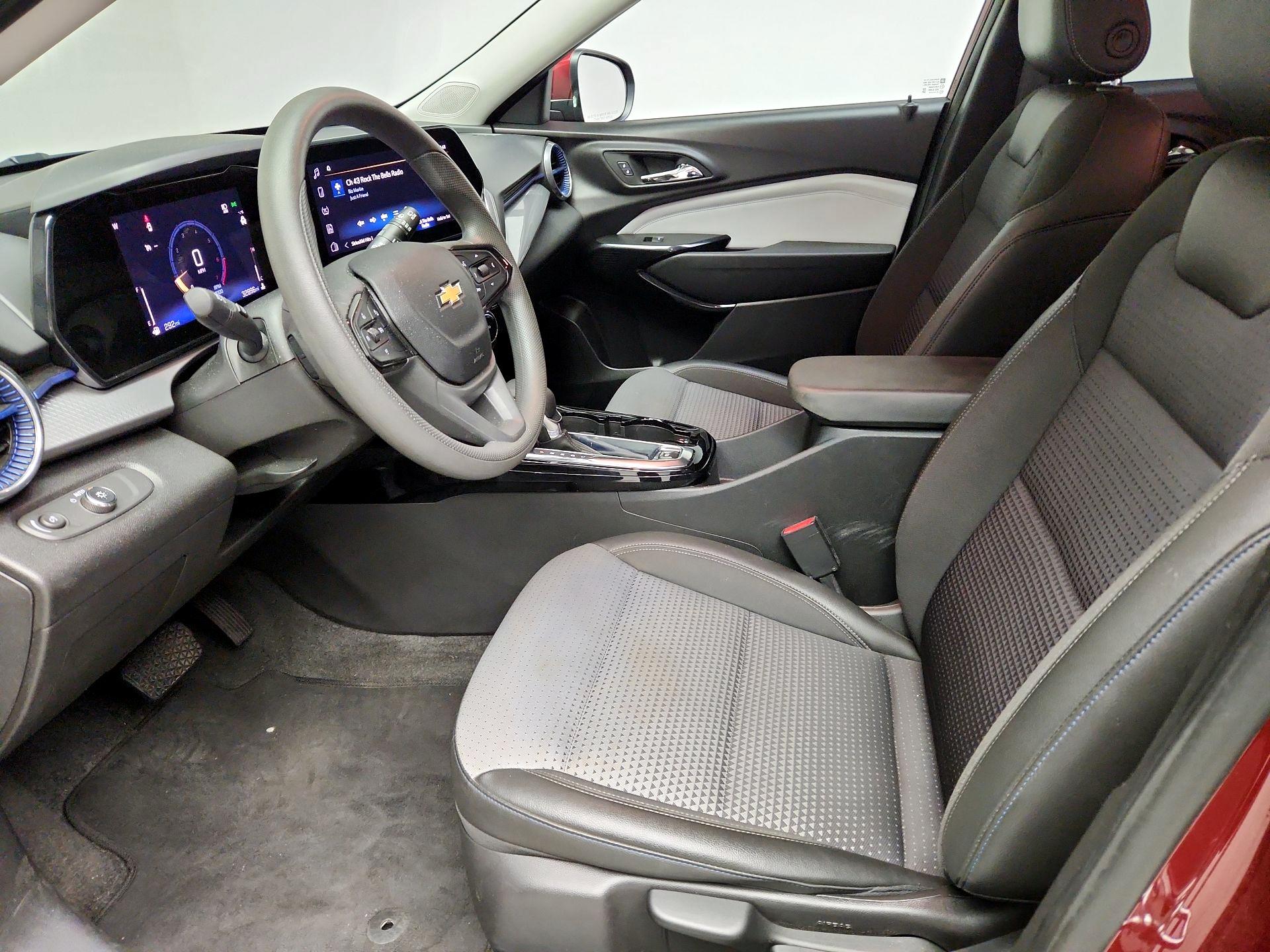 Thumbnail: 2025 Chevrolet Trax - 9