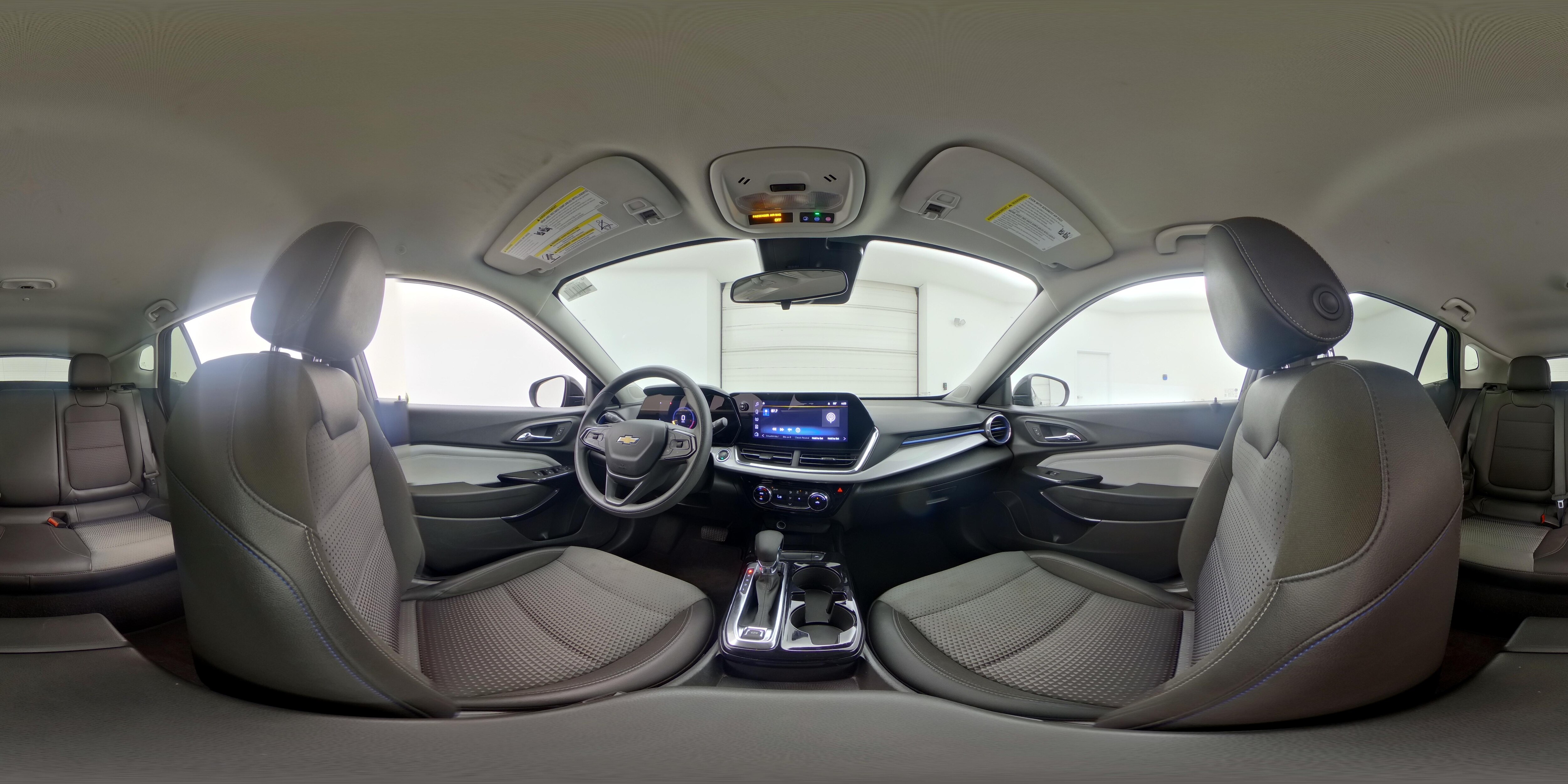 2025 Chevrolet Trax LT - Photo 24
