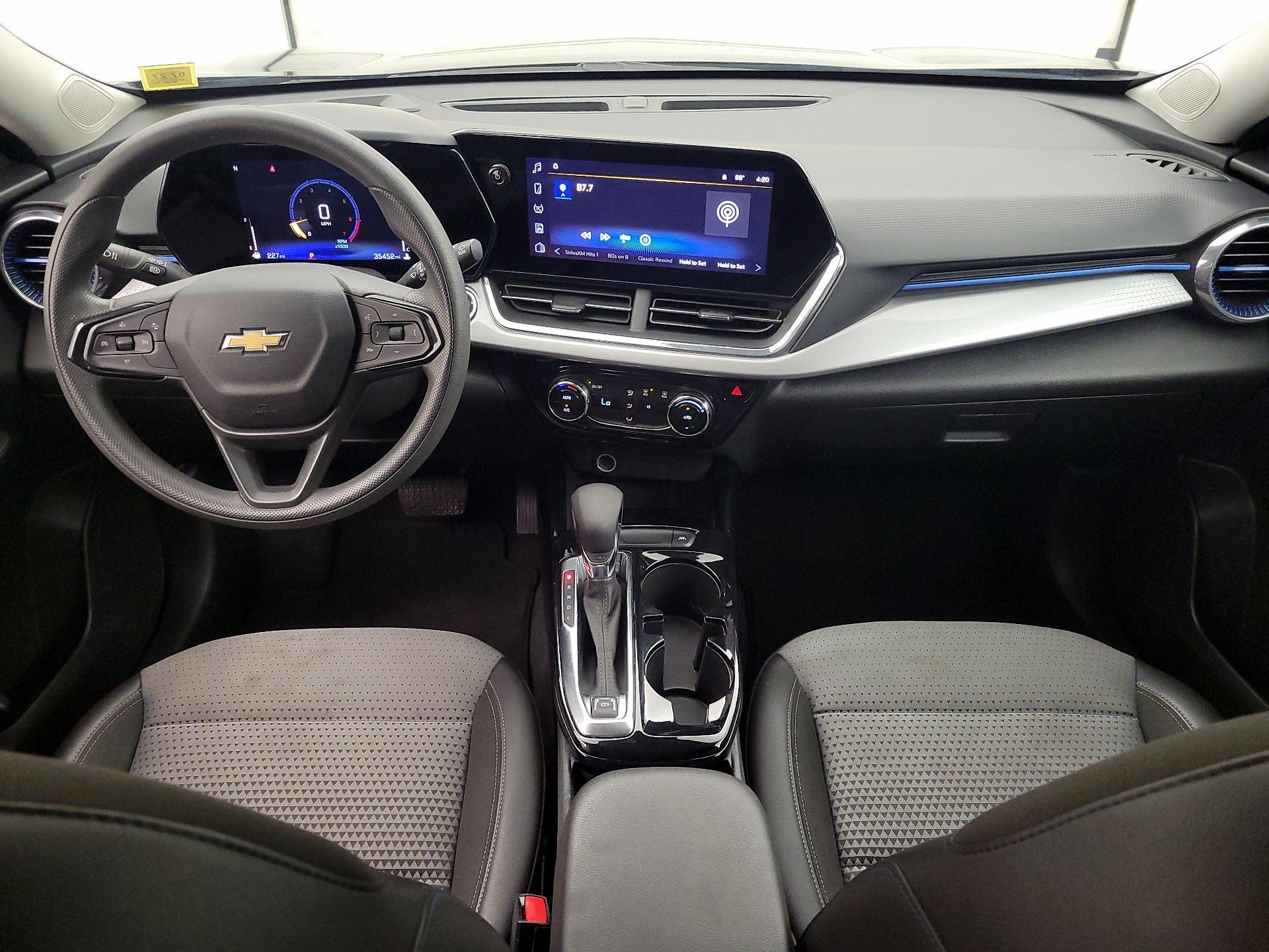 Thumbnail: 2025 Chevrolet Trax - 9