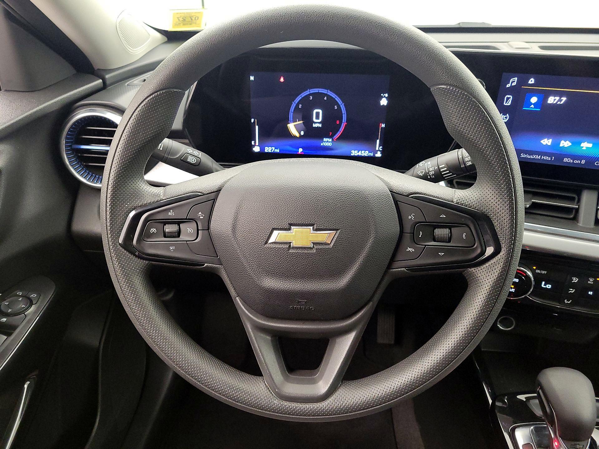 Thumbnail: 2025 Chevrolet Trax - 10