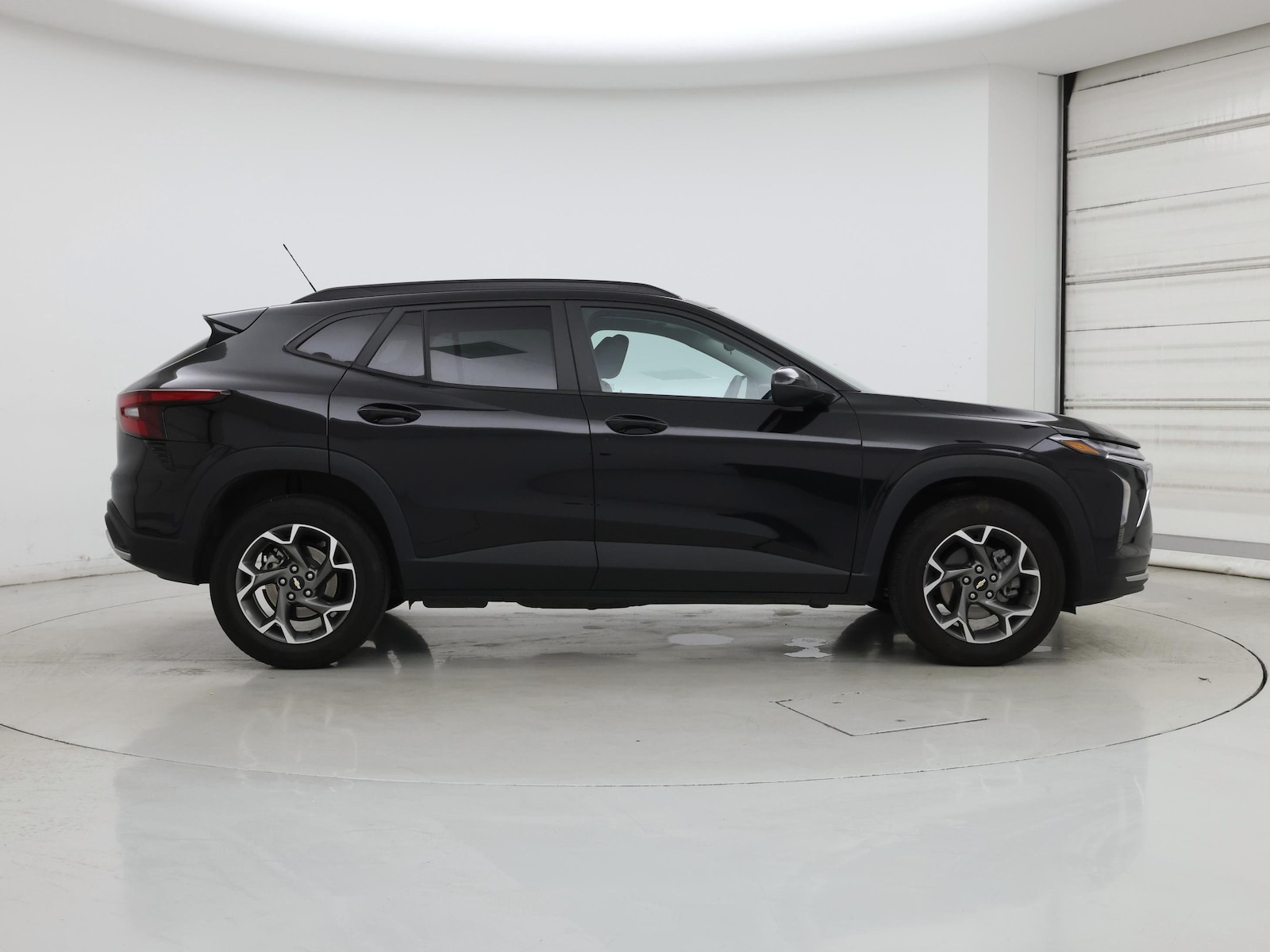 2025 Chevrolet Trax LT - Photo 8