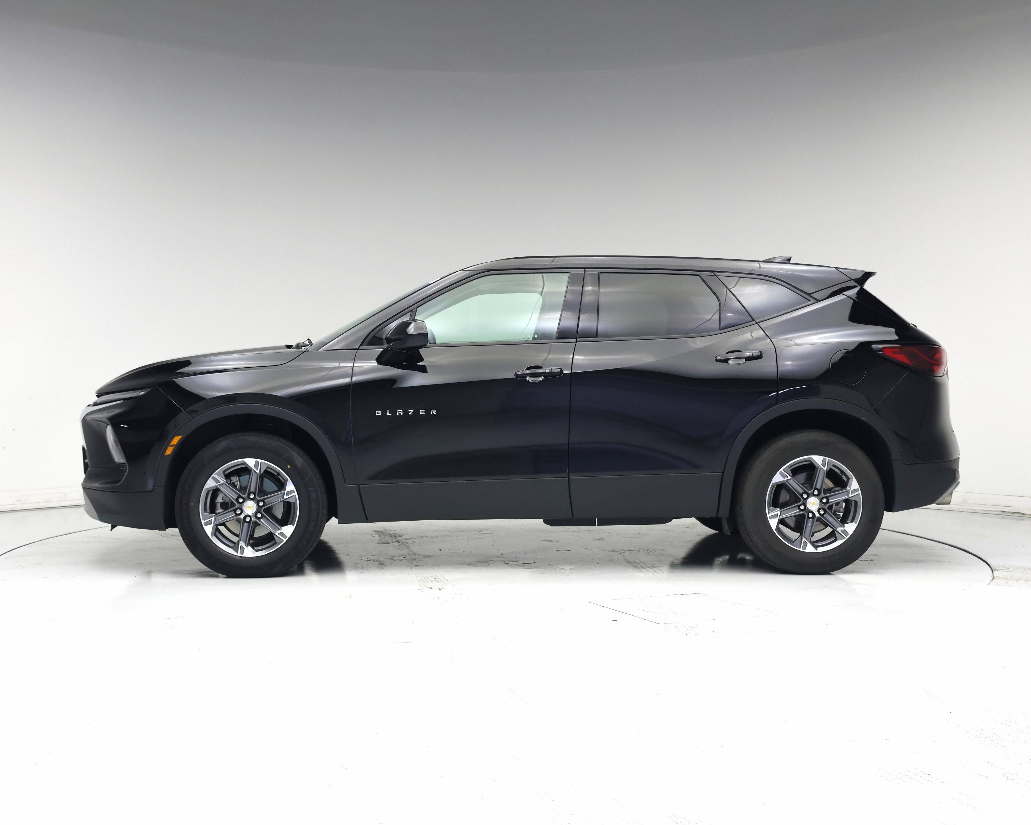 Thumbnail: 2025 Chevrolet Blazer - 3
